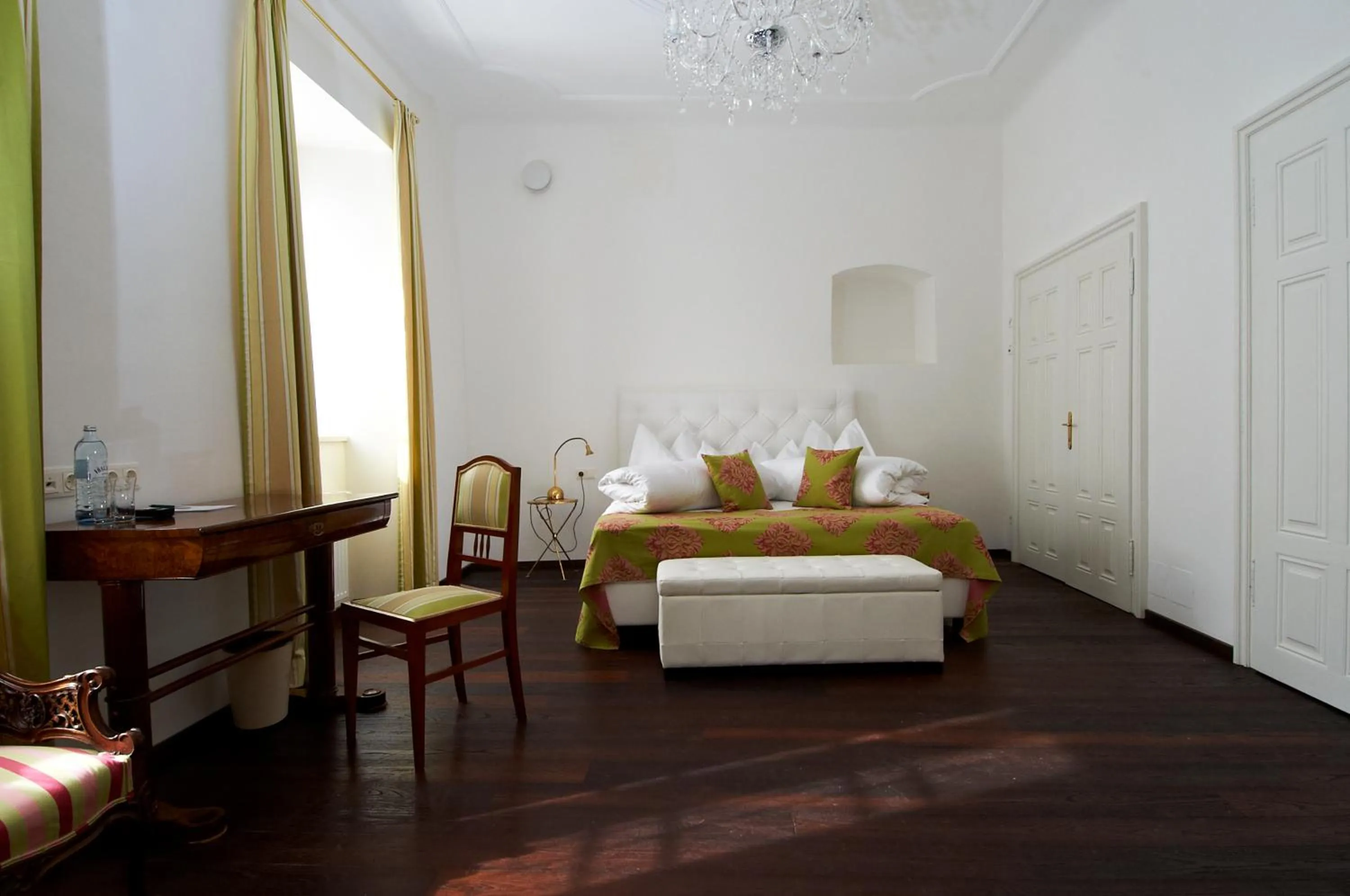 Bedroom, Bed in Hotel Landhaus Moserhof