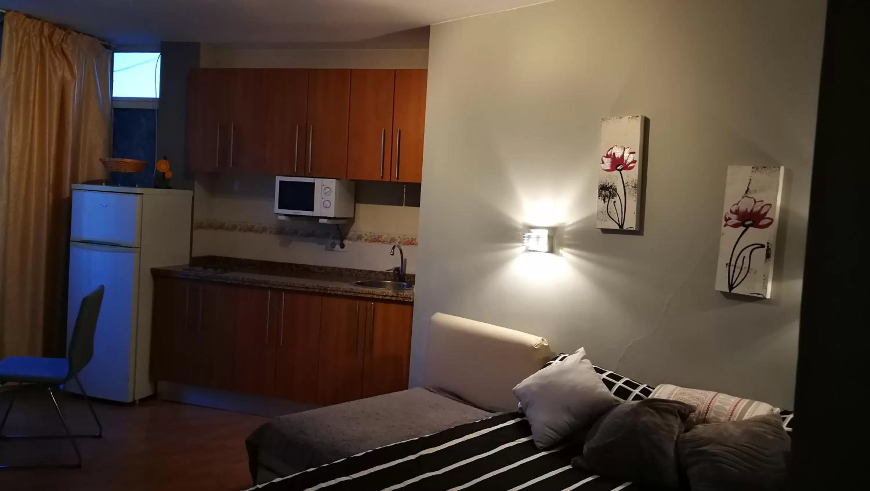 Kitchen/Kitchenette in Benalmadena ,apartamento-Estudio primera Línea de Playa