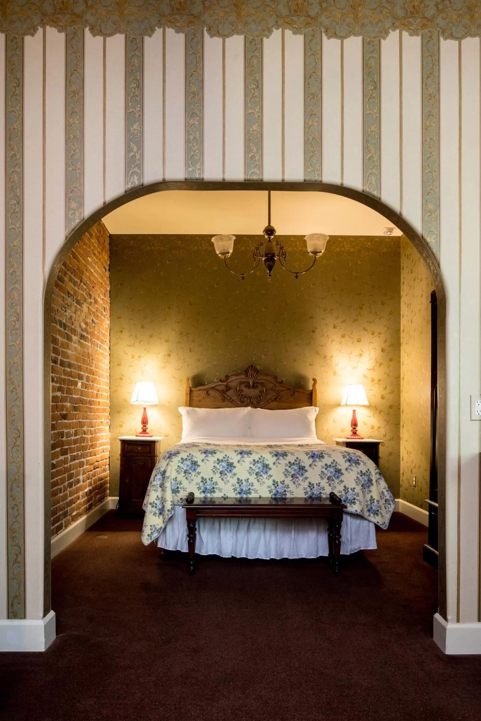 Queen Suite with Spa Bath - 26 in The Bishop Hotel