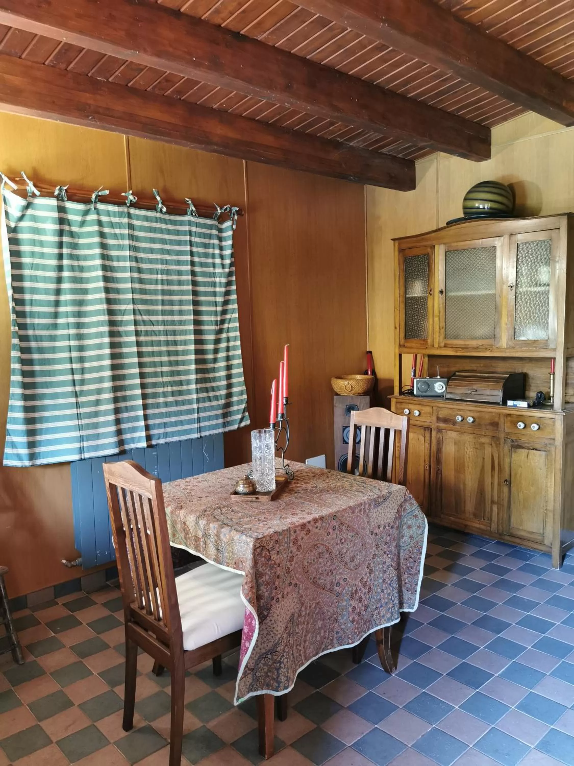 Restaurant/Places to Eat in Casale Druida