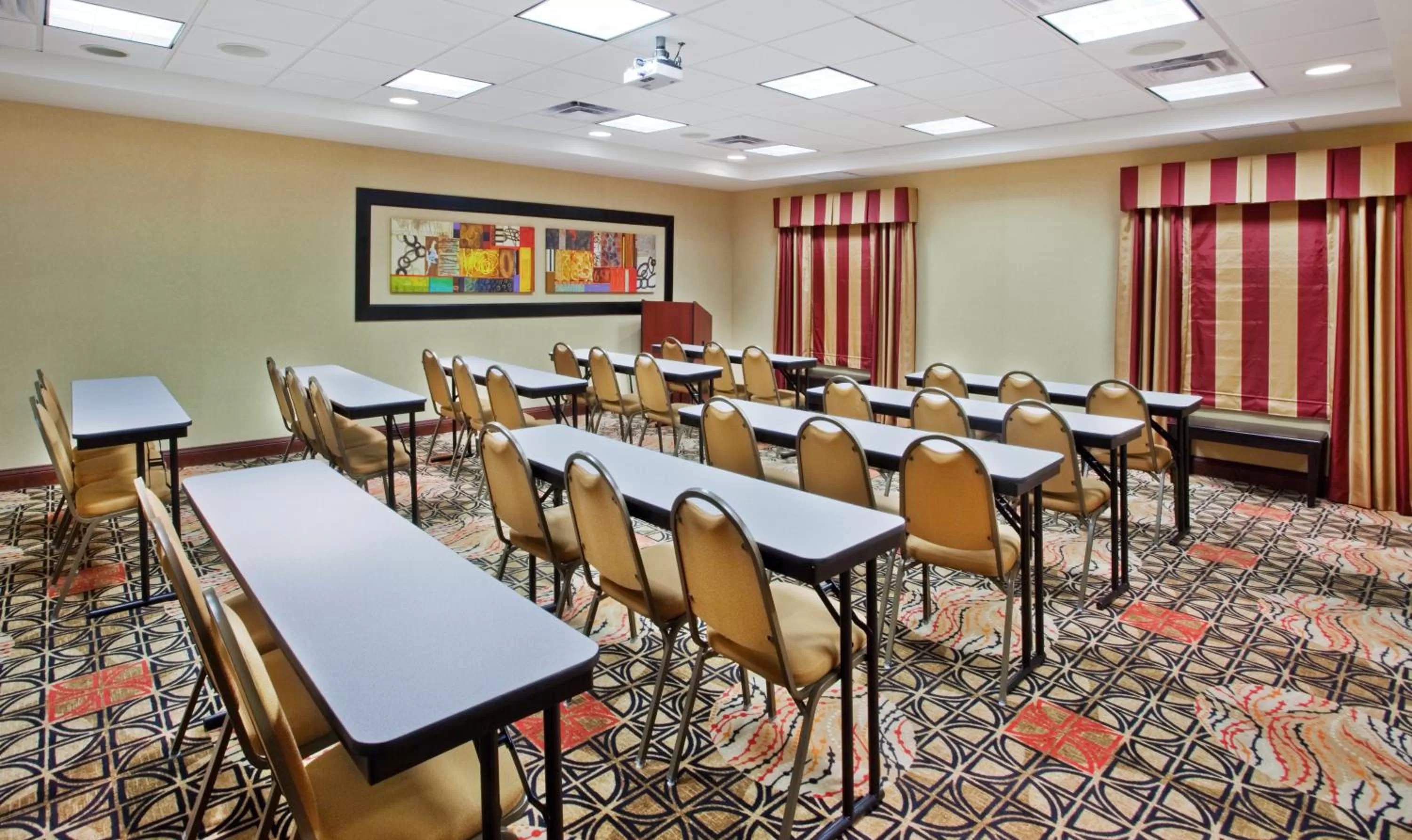 Meeting/conference room in Holiday Inn Express Hotel & Suites Atlanta-Cumming by IHG