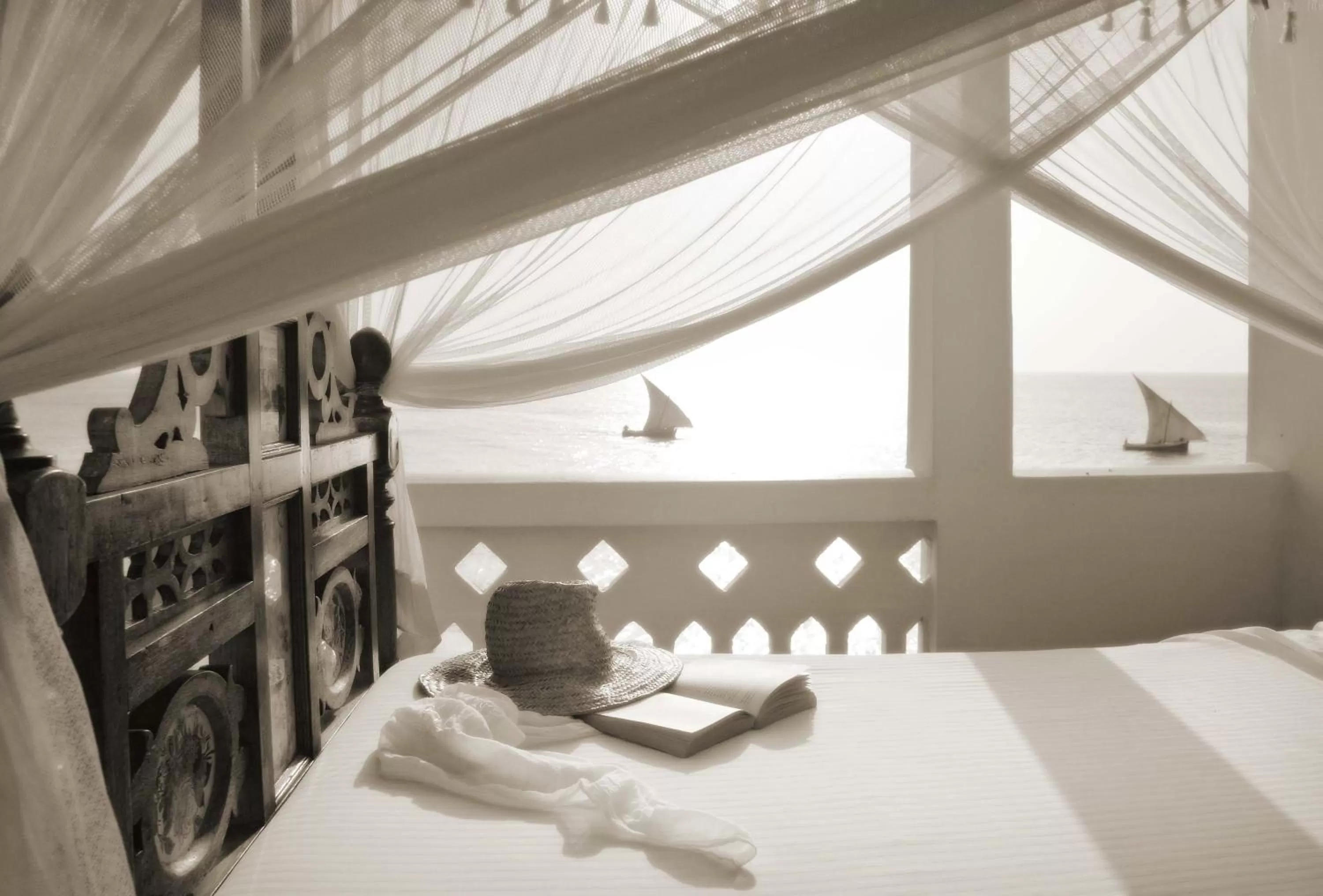 Photo of the whole room, Bed in Zanzibar Serena Hotel