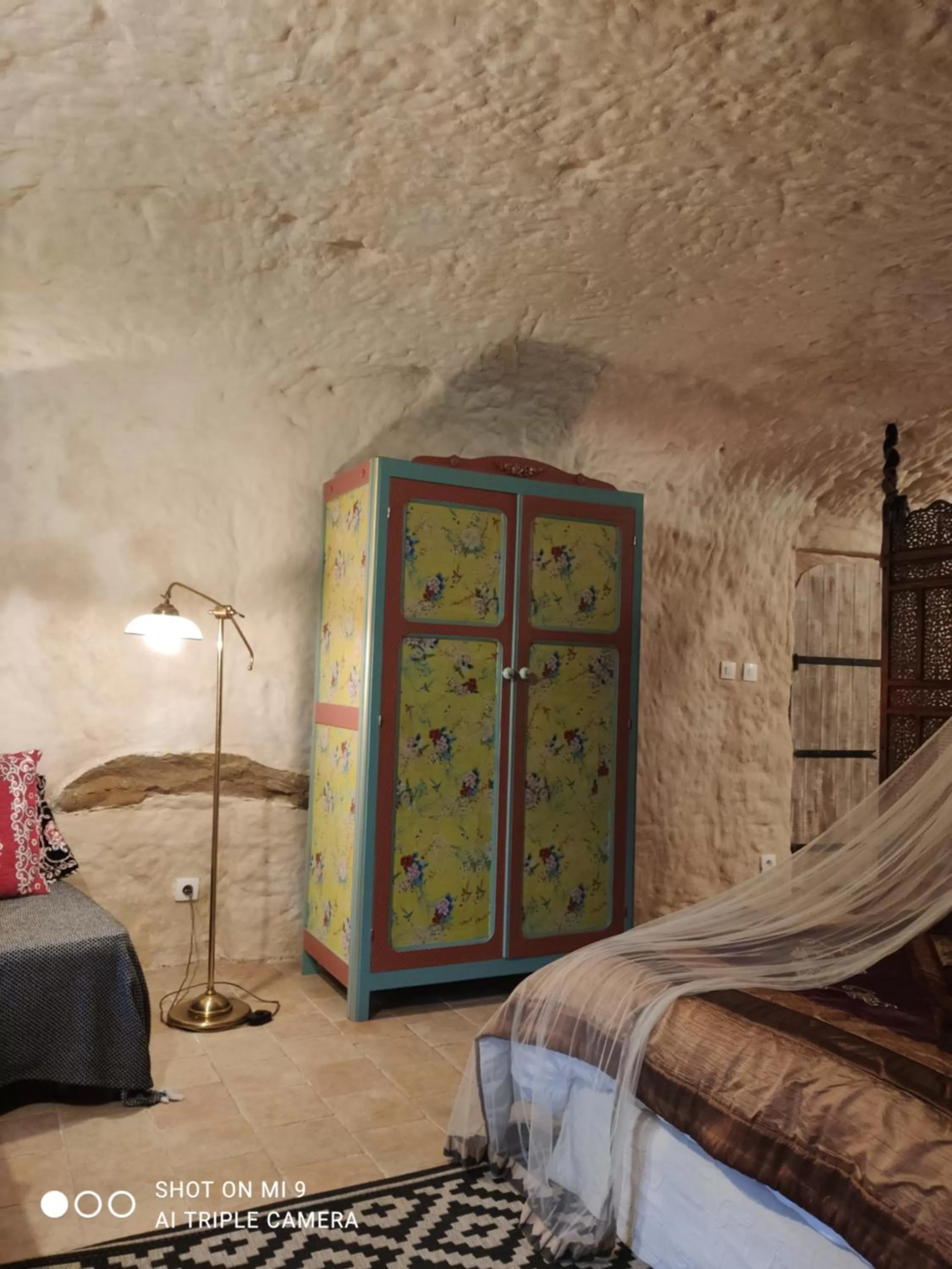 Bedroom, Bed in Troglodelice