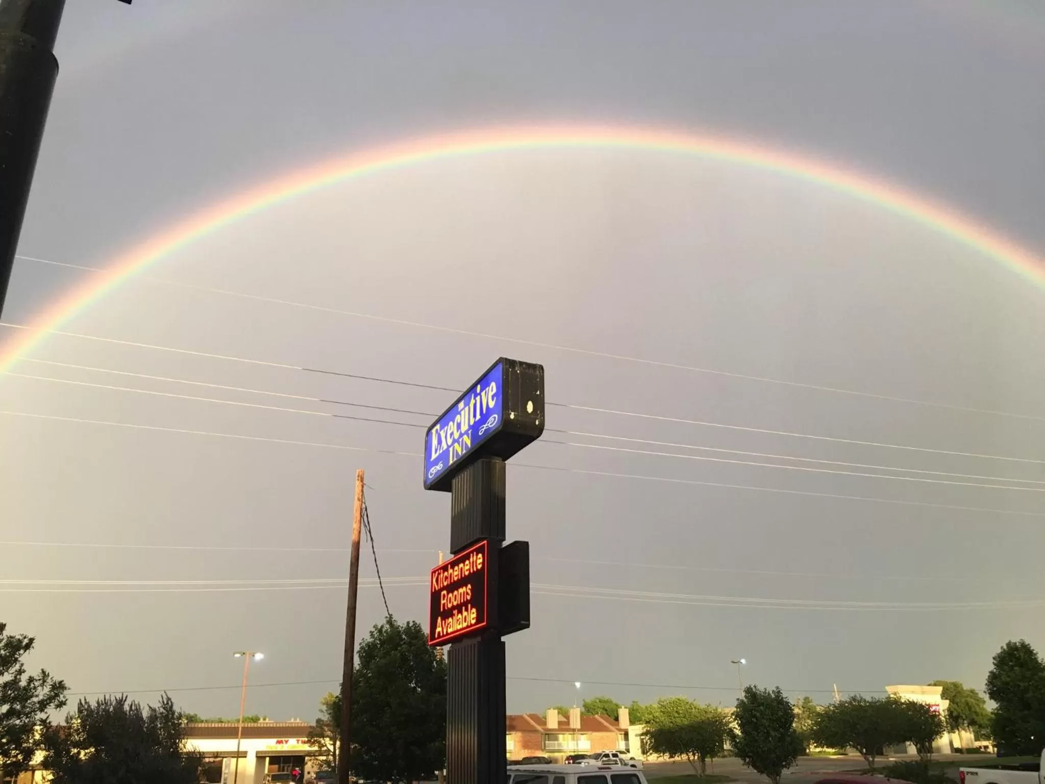 The Executive Inn & Suites