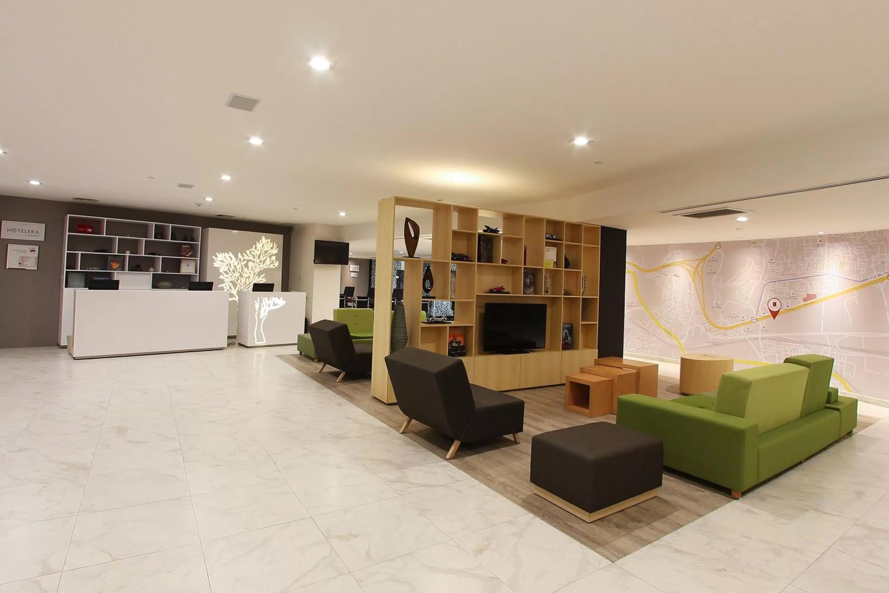 Lobby or reception in Fiesta Inn Express Perinorte