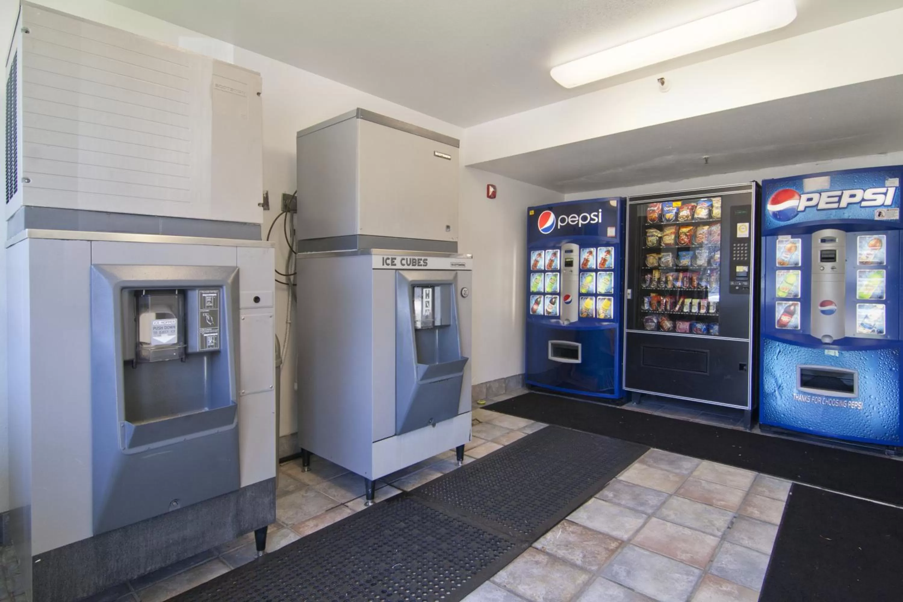 Other in Motel 6-Roseville, MN - Minneapolis North