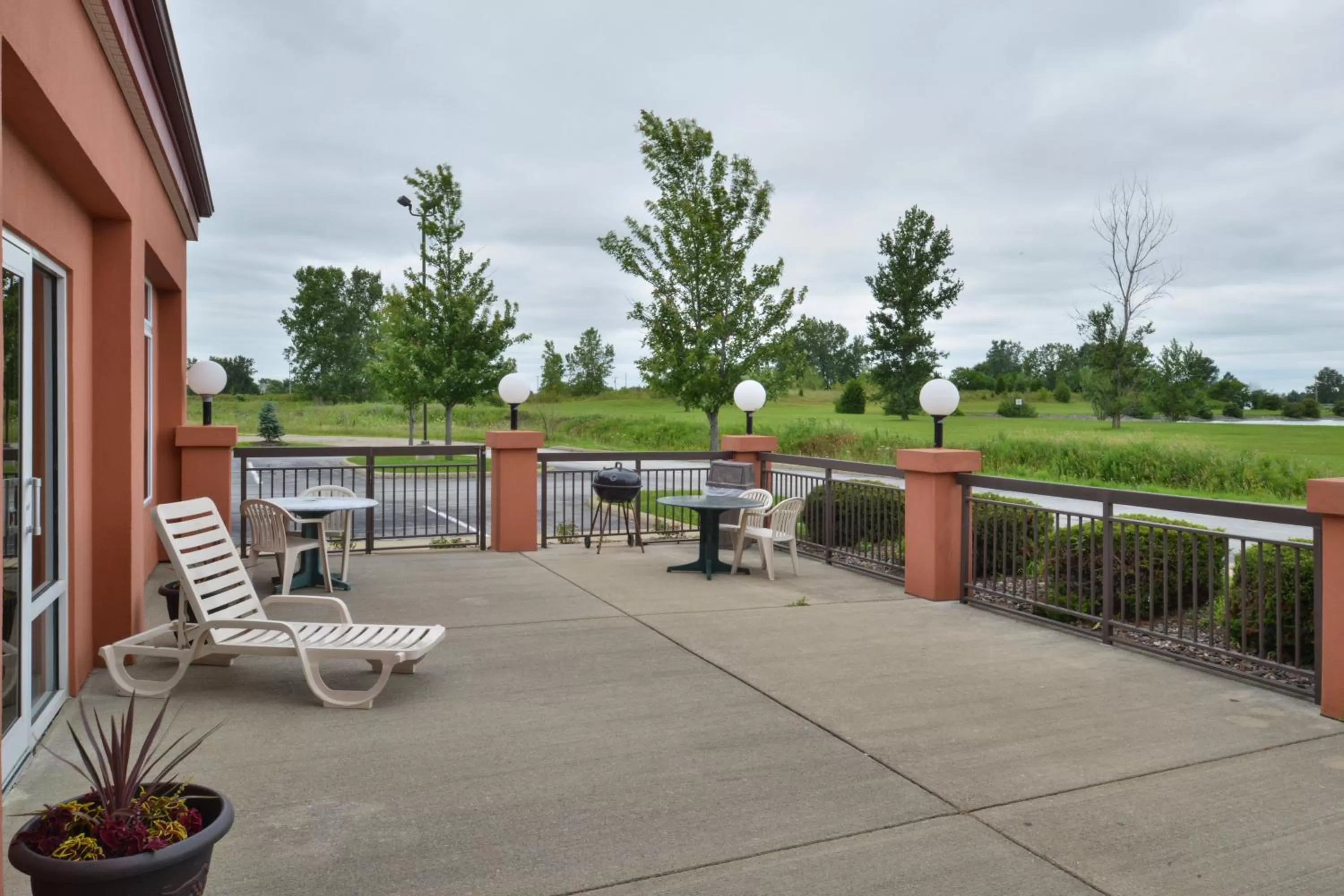 Balcony/Terrace in Red Roof Inn Clyde