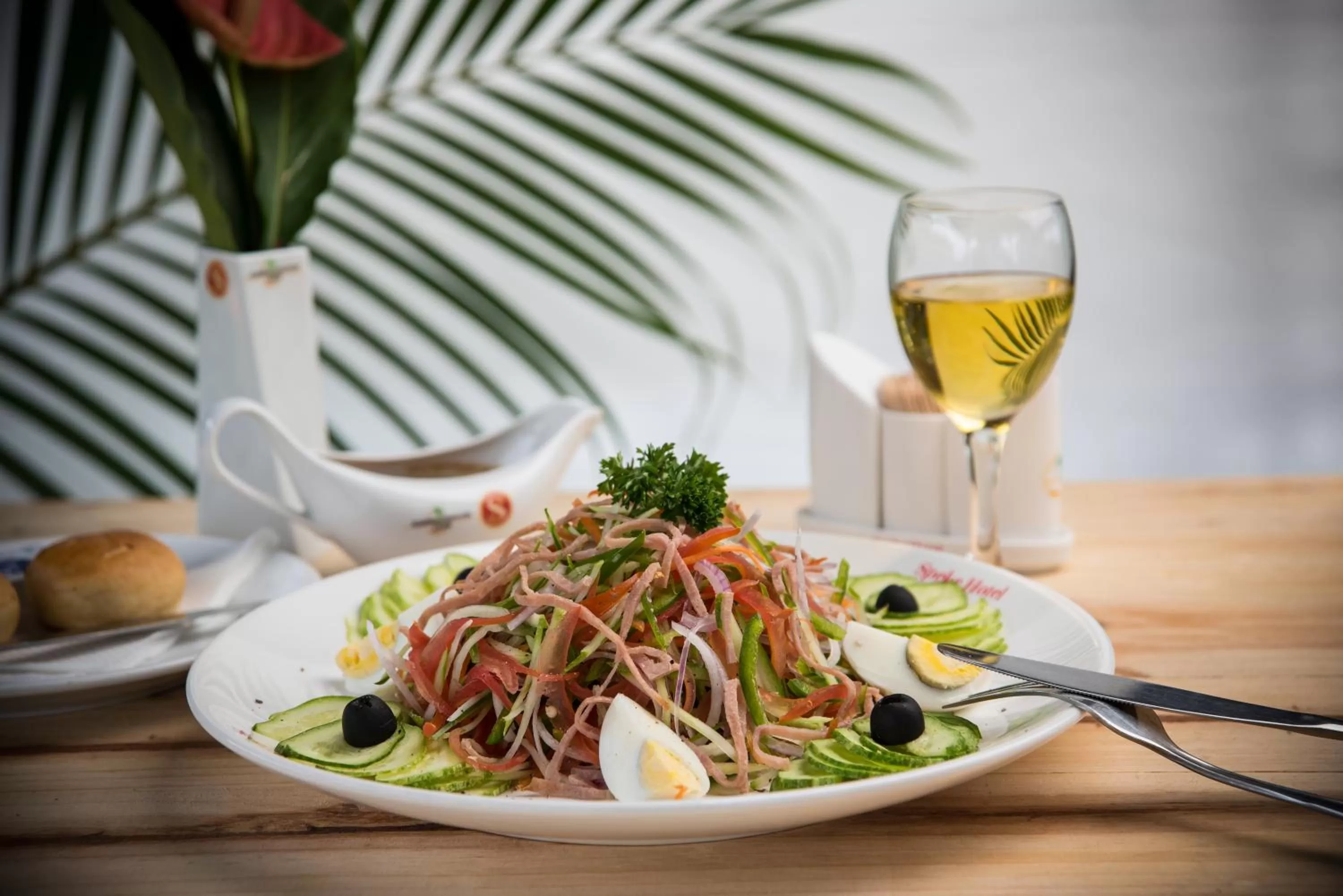 Food and drinks in Dolphin Suites