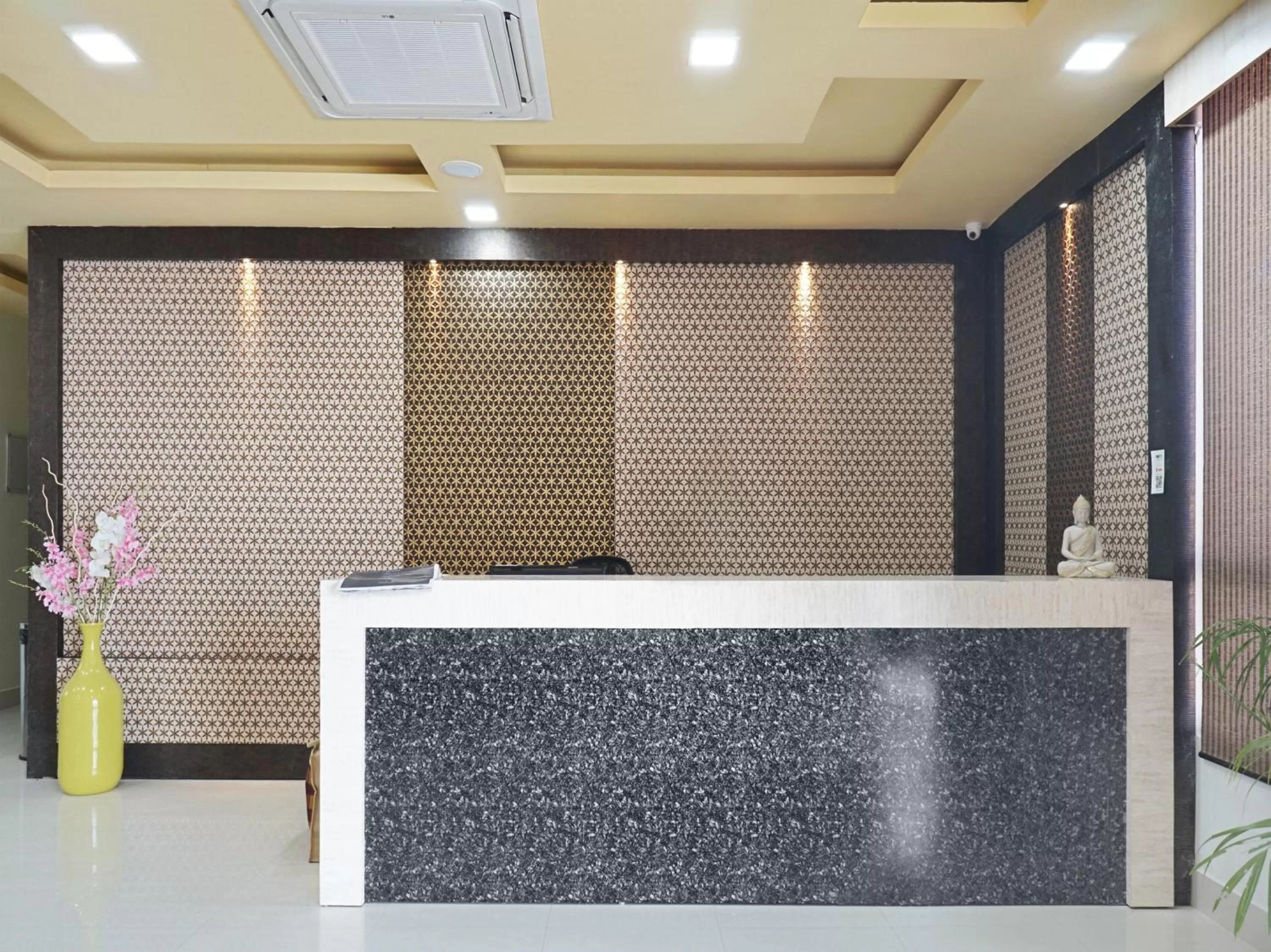 Lobby or reception in Pemaling Lords Eco Inn Guwahati