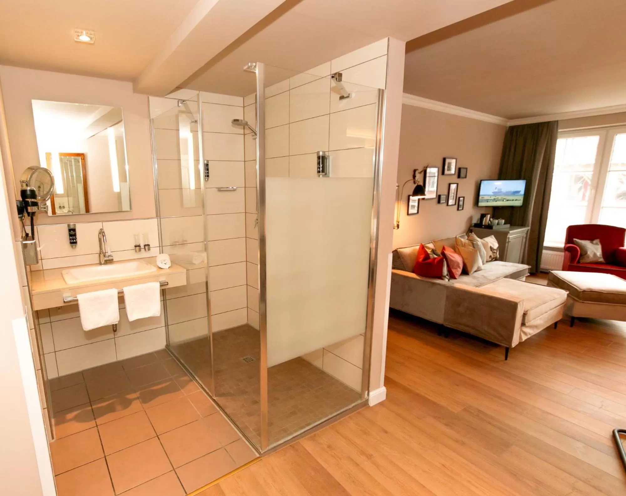 Shower in Nordseehotel Kröger