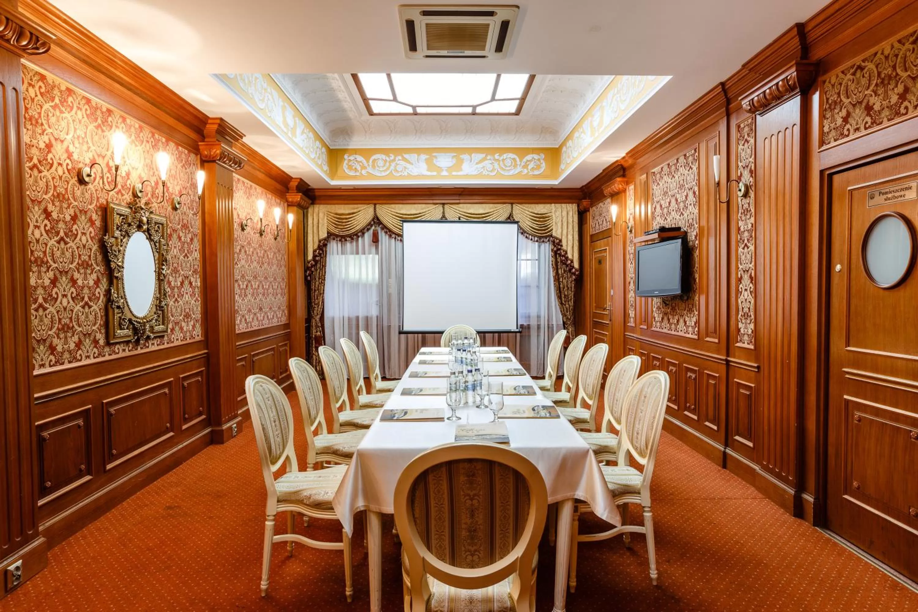 Business facilities in Spa Hotel Gloria Przemyśl