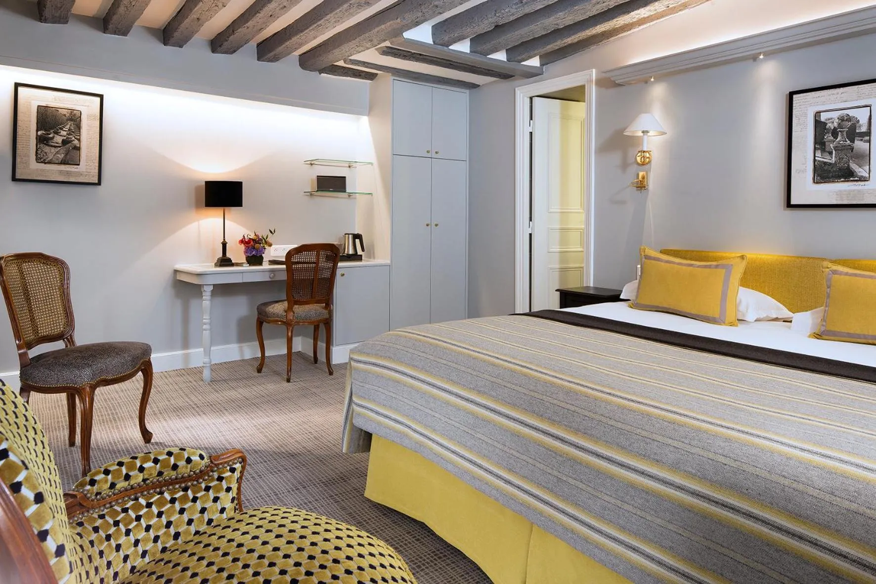 Bedroom, Bed in Le Relais Saint Honoré