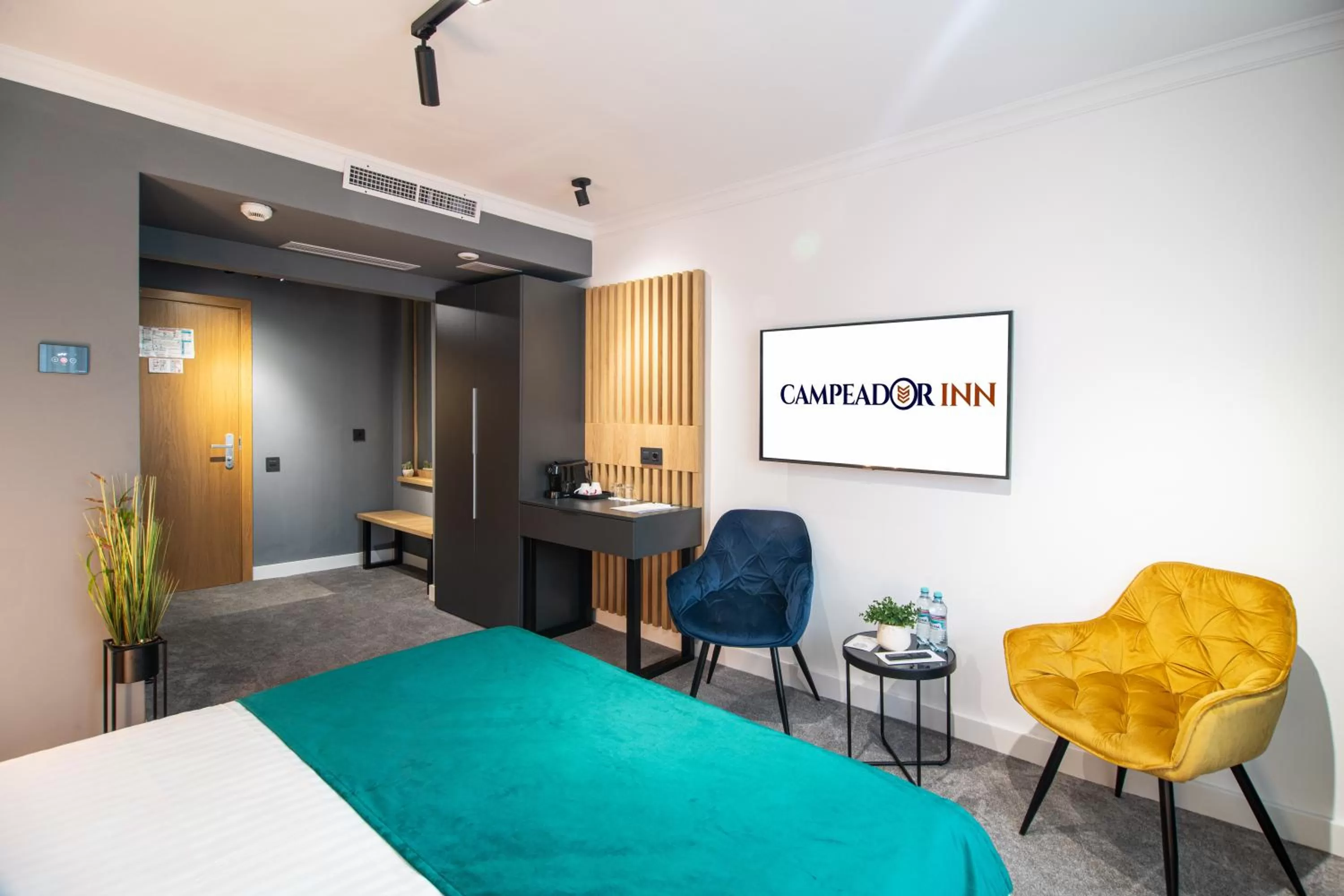 TV and multimedia, Bed in Campeador Inn