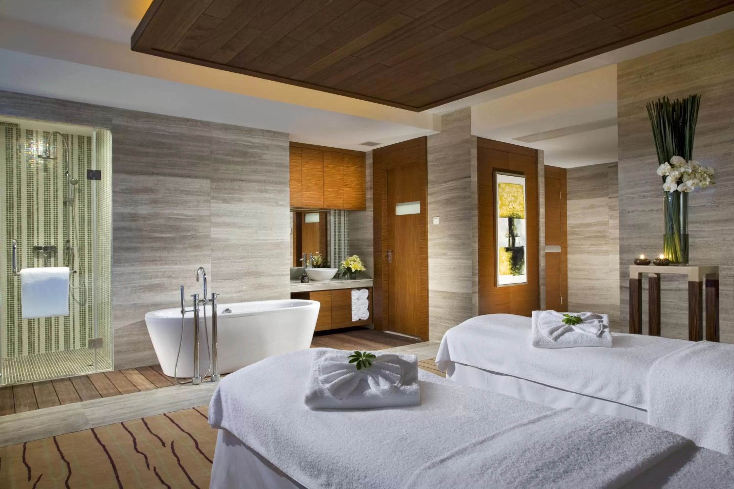 Massage, Bed in Swissotel Foshan, Guangdong