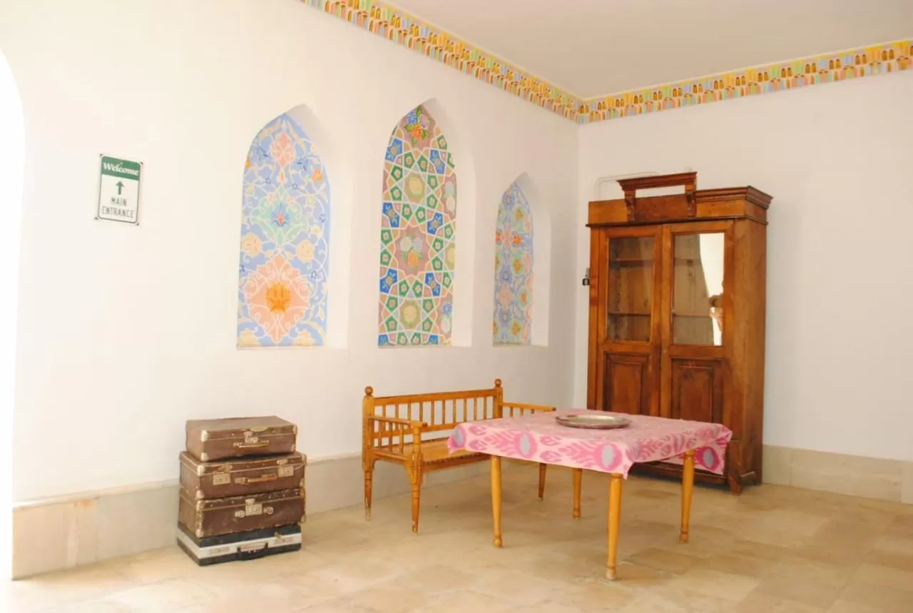 Seating area in Emir