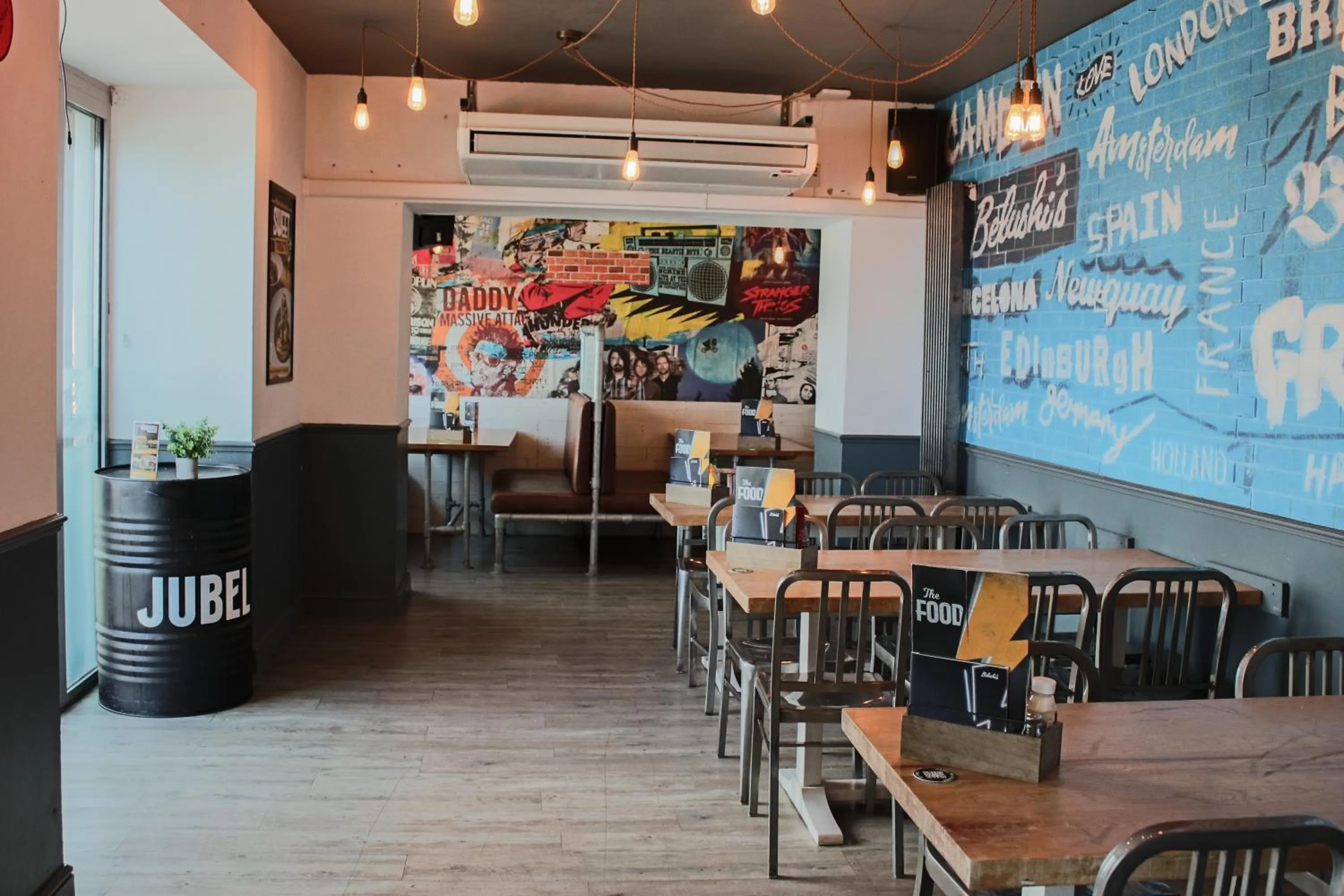 Restaurant/places to eat in St Christopher's Inn Newquay