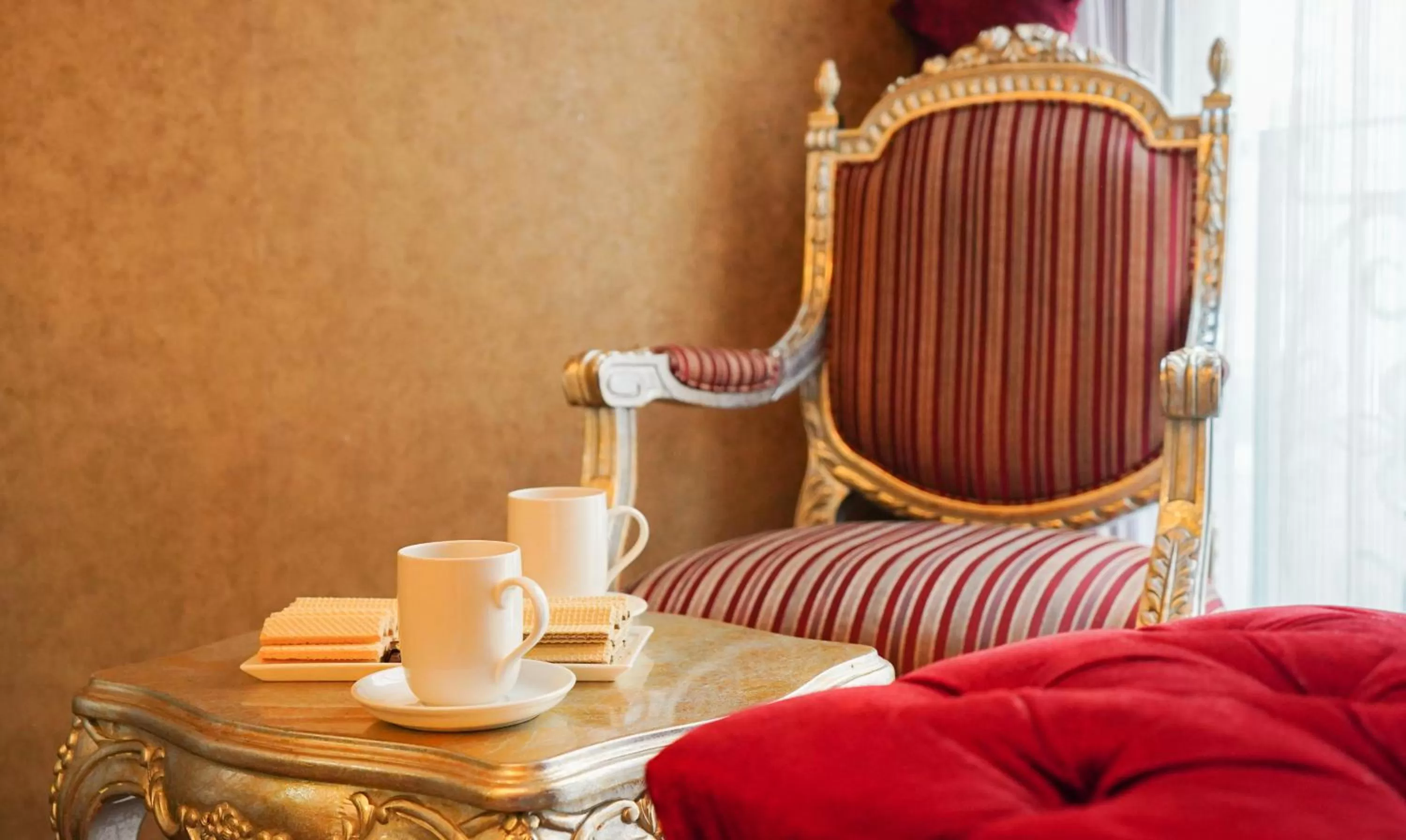 Coffee/tea facilities, Bed in Hotel Gritti Pera & Spa