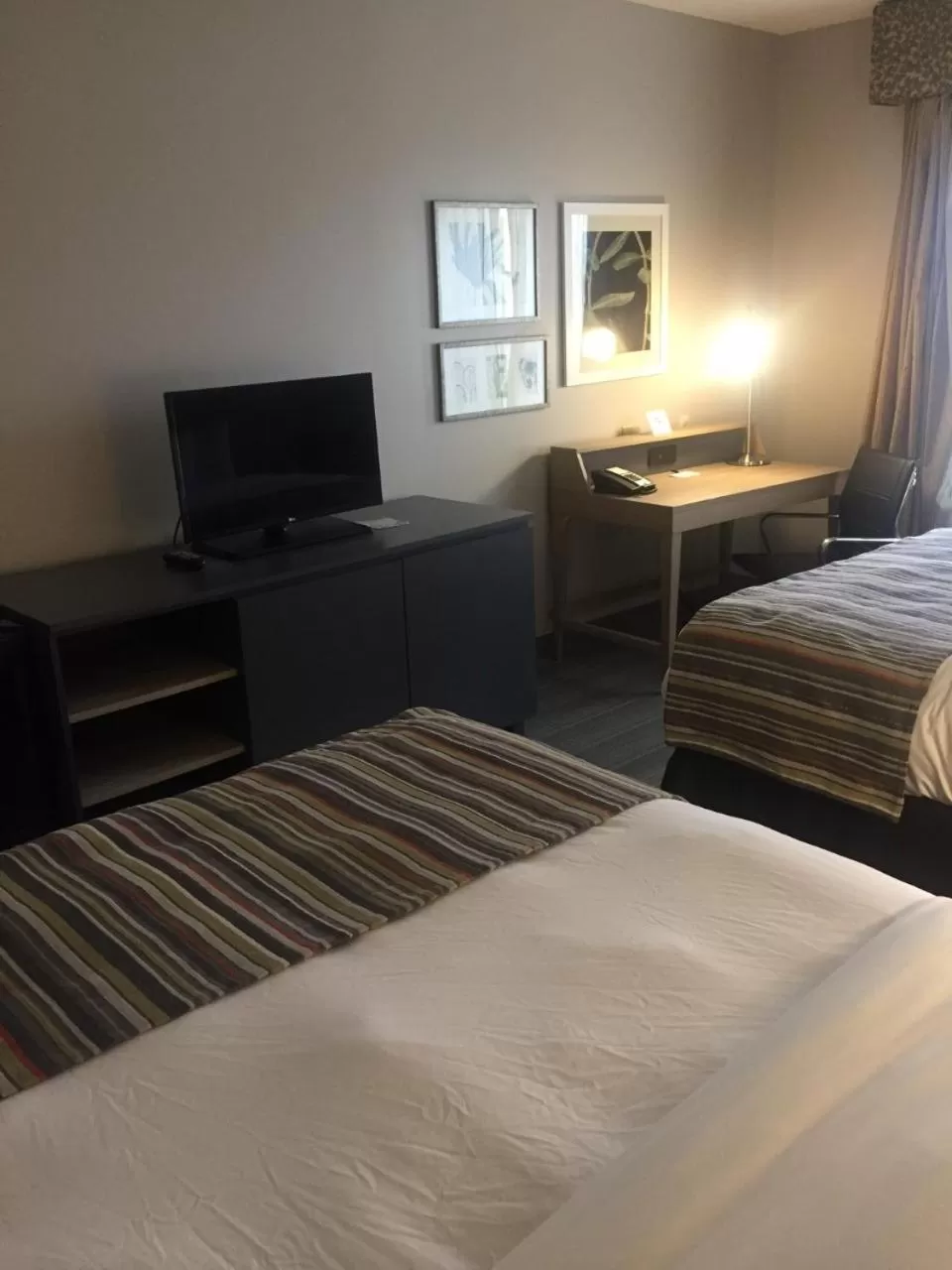 Bedroom, TV/Entertainment Center in Country Inn & Suites by Radisson, Brockton (Boston), MA