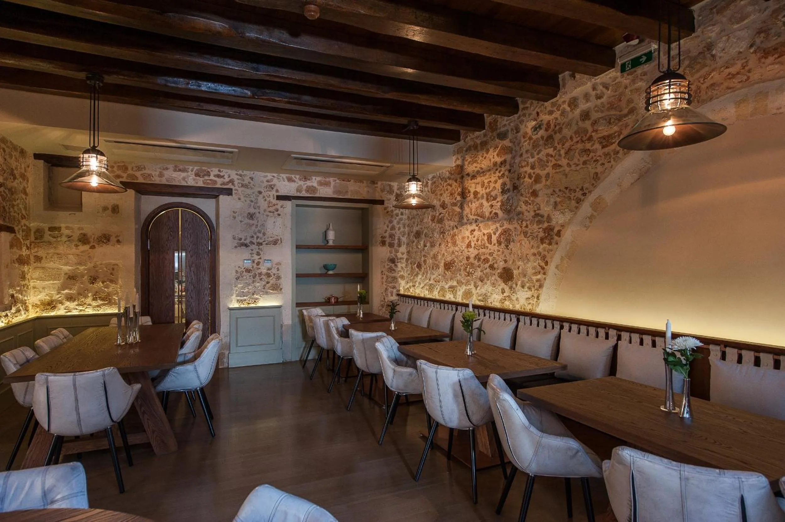 Restaurant/places to eat in Serenissima Boutique Hotel