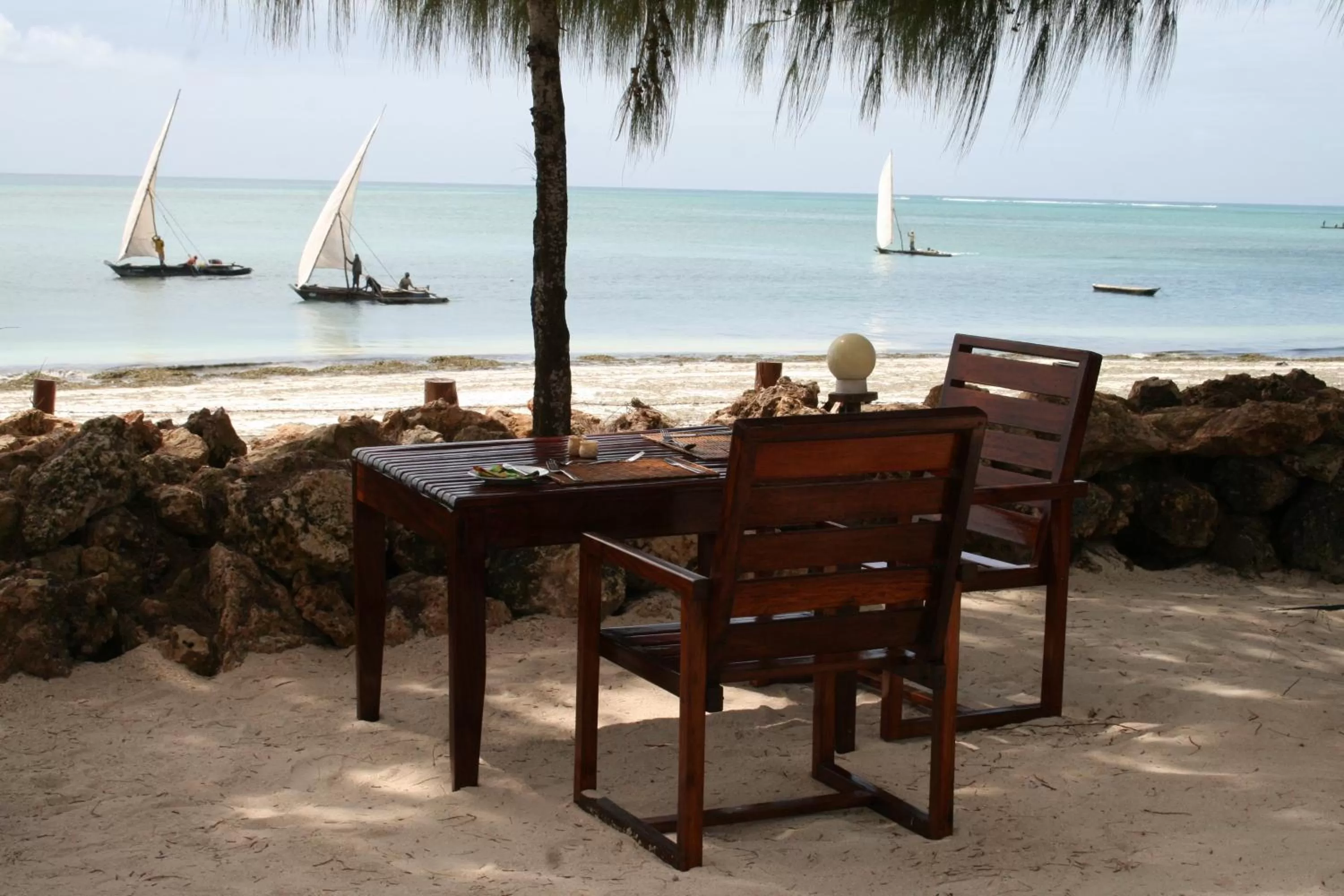 Restaurant/places to eat in Flame Tree Cottages