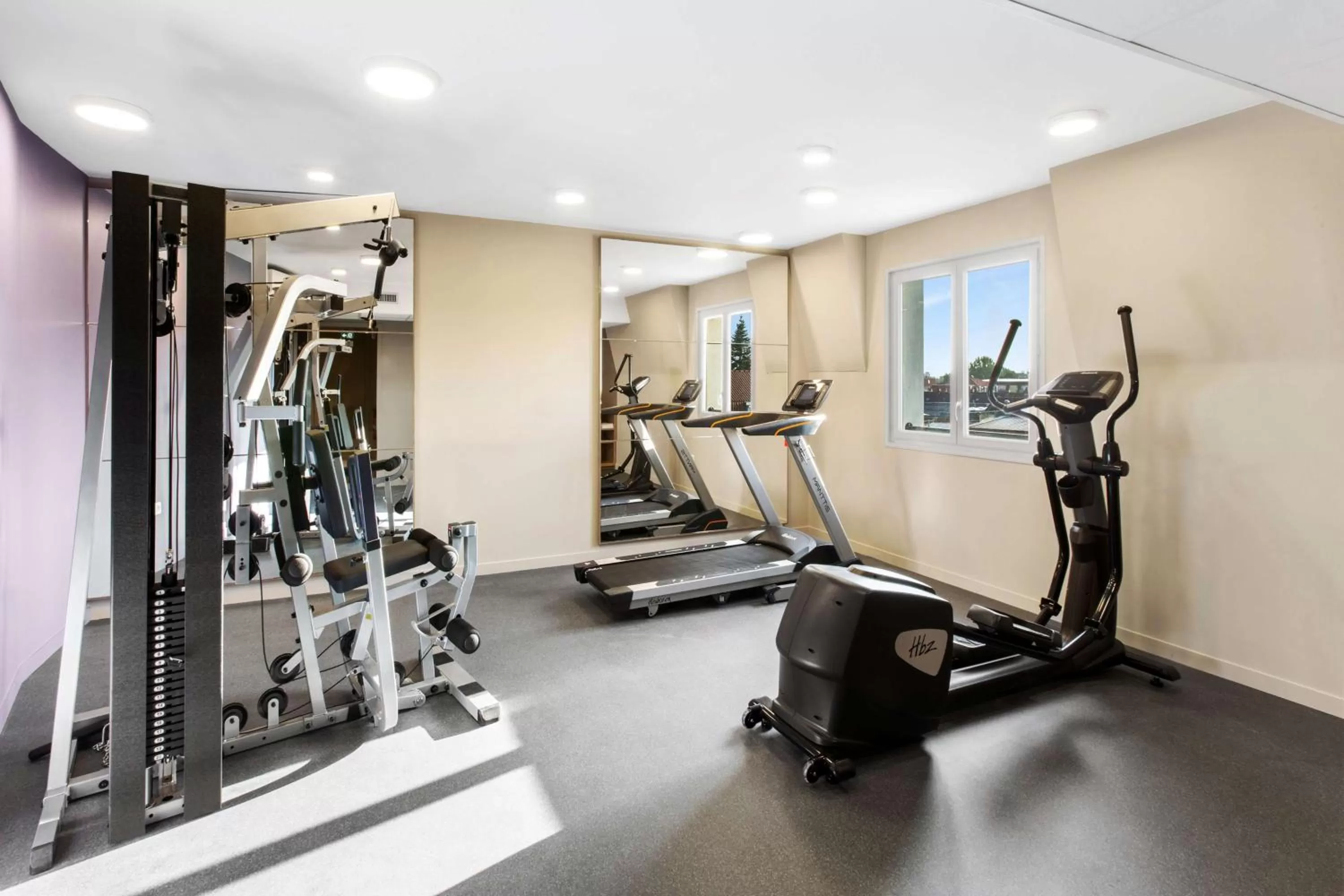 Fitness centre/facilities in Best Western Le Beffroi