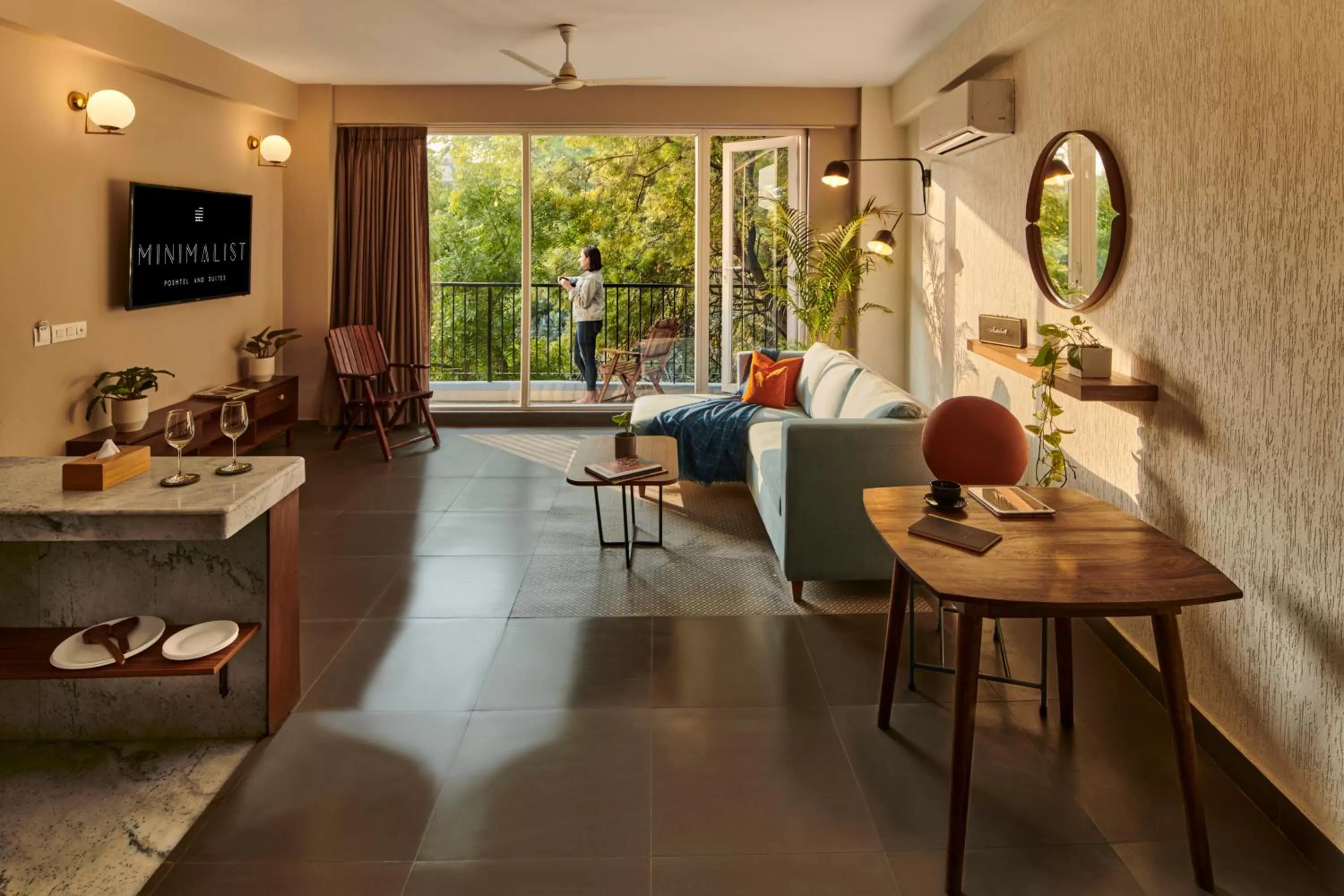 Dining area in Minimalist Poshtel & Suites