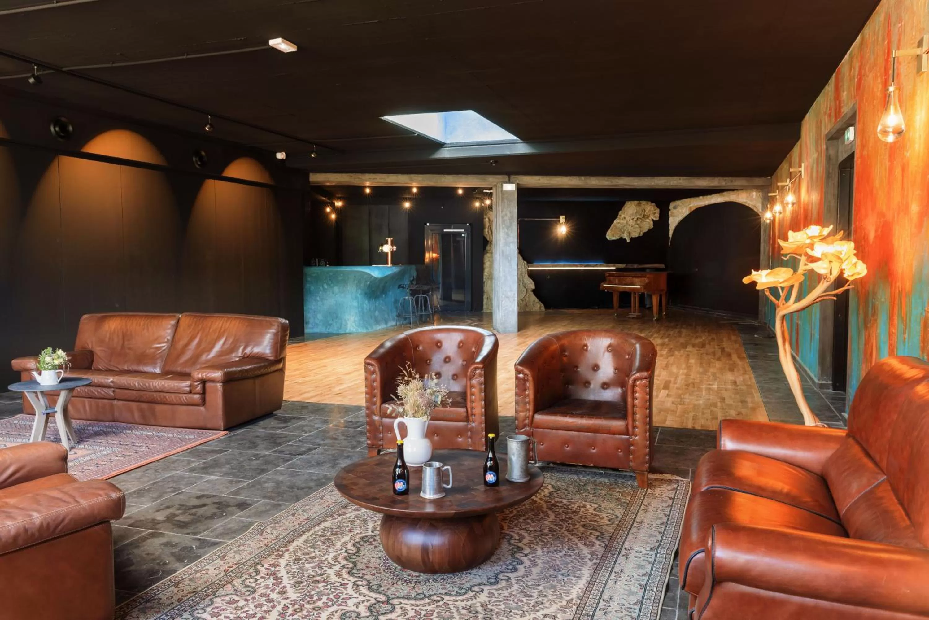 Banquet/Function facilities in LOU CALEN