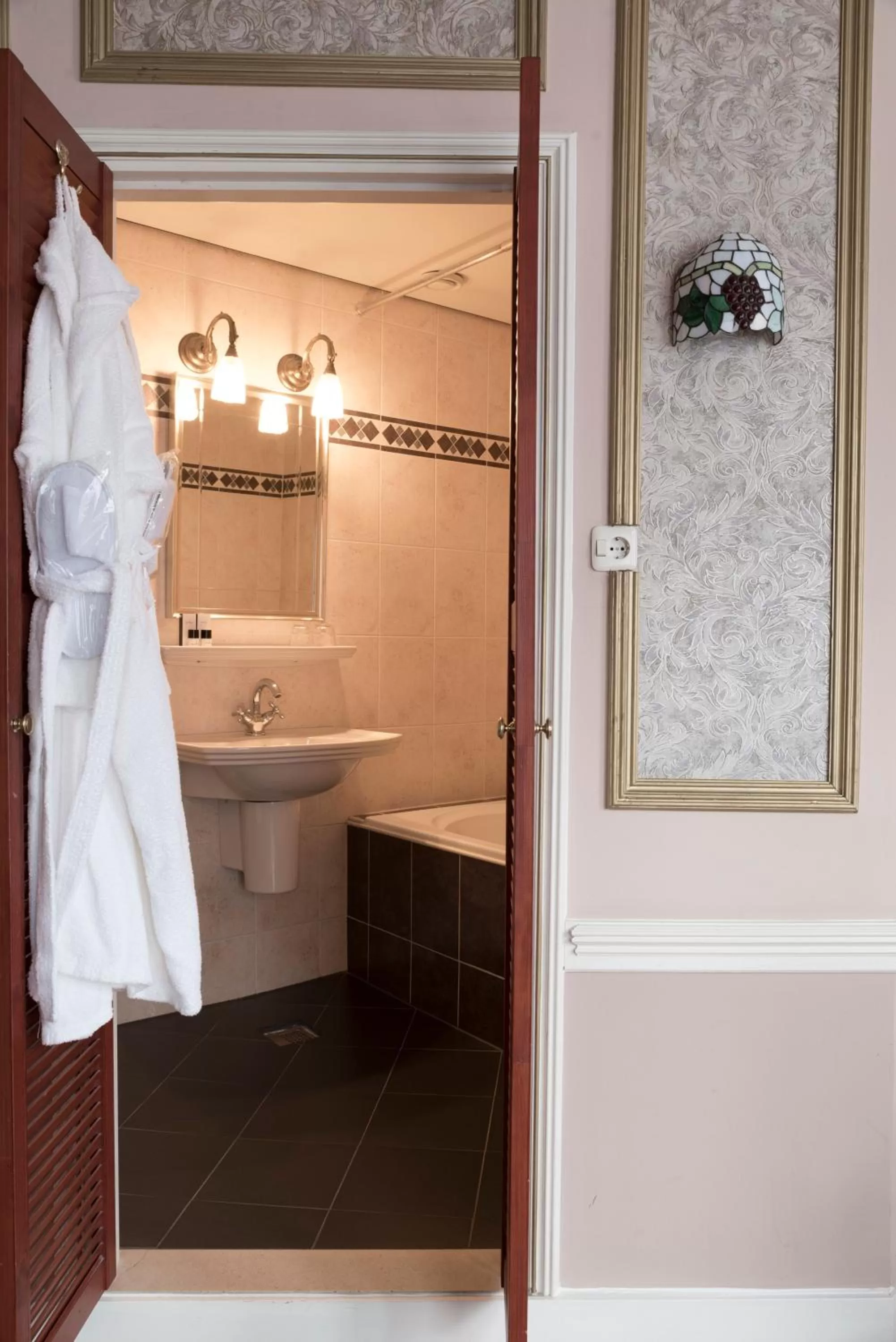 Decorative detail in Hotel Fidder - Patrick's Whisky Bar