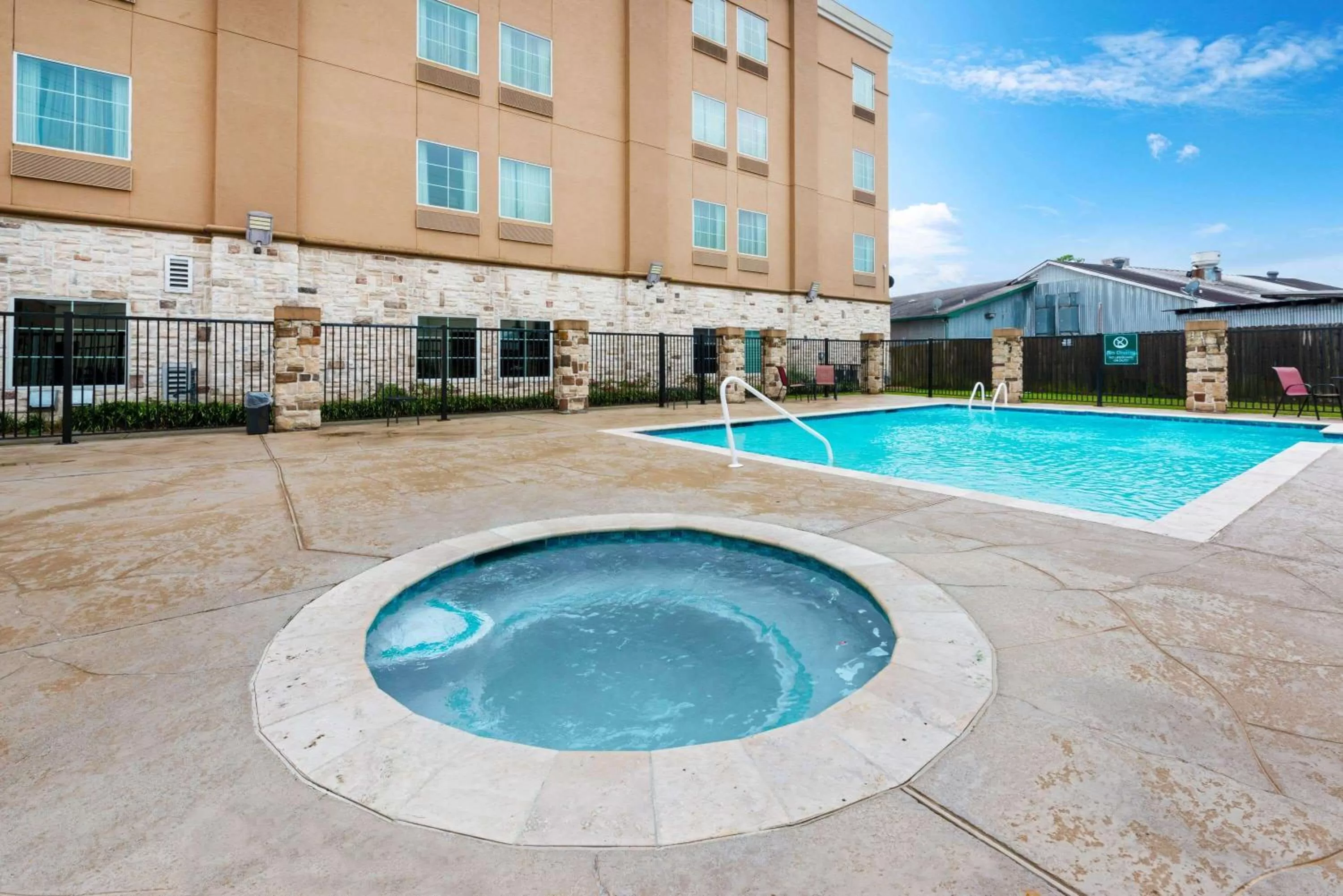 Hot Tub in La Quinta by Wyndham Houston Humble Atascocita