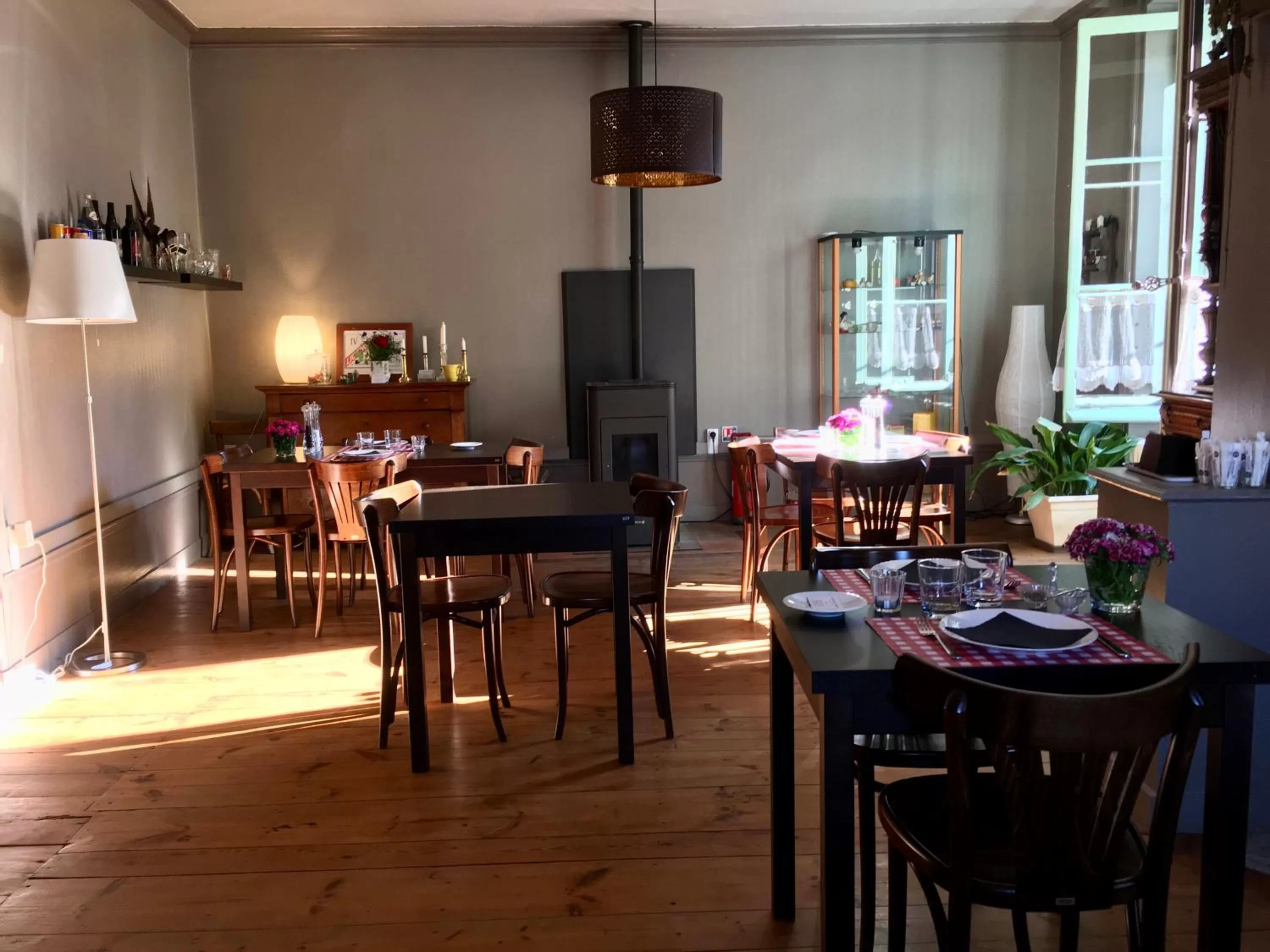 Dining area in La Maison de famille