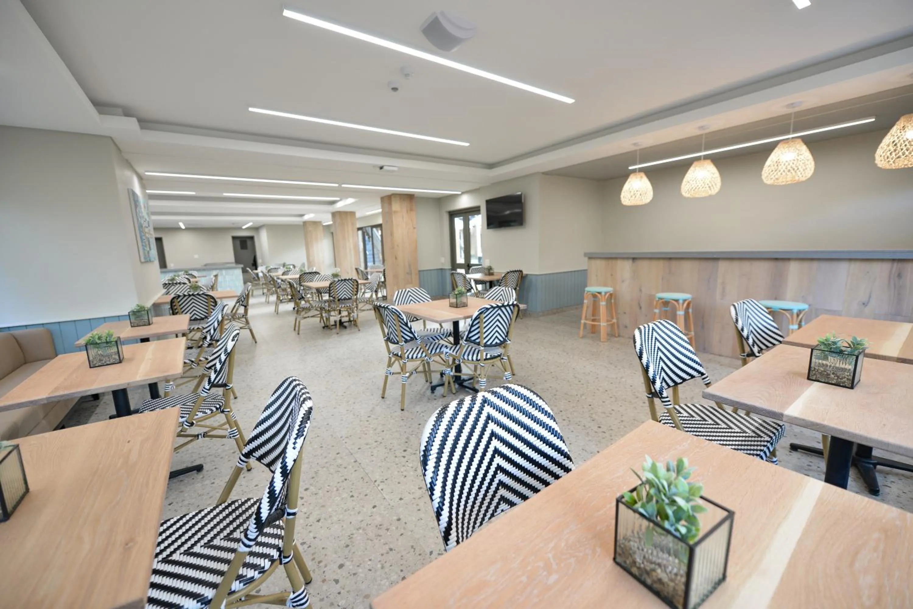 Restaurant/places to eat in All Africa House (University Of Cape Town)