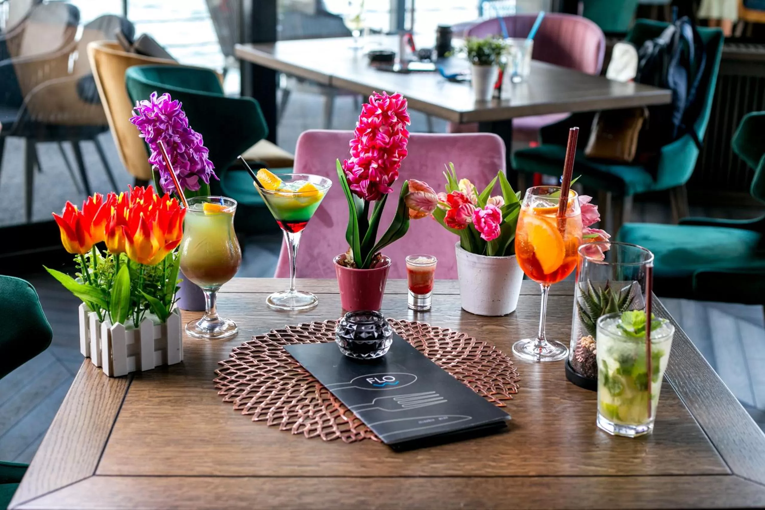 Alcoholic drinks in FLOW