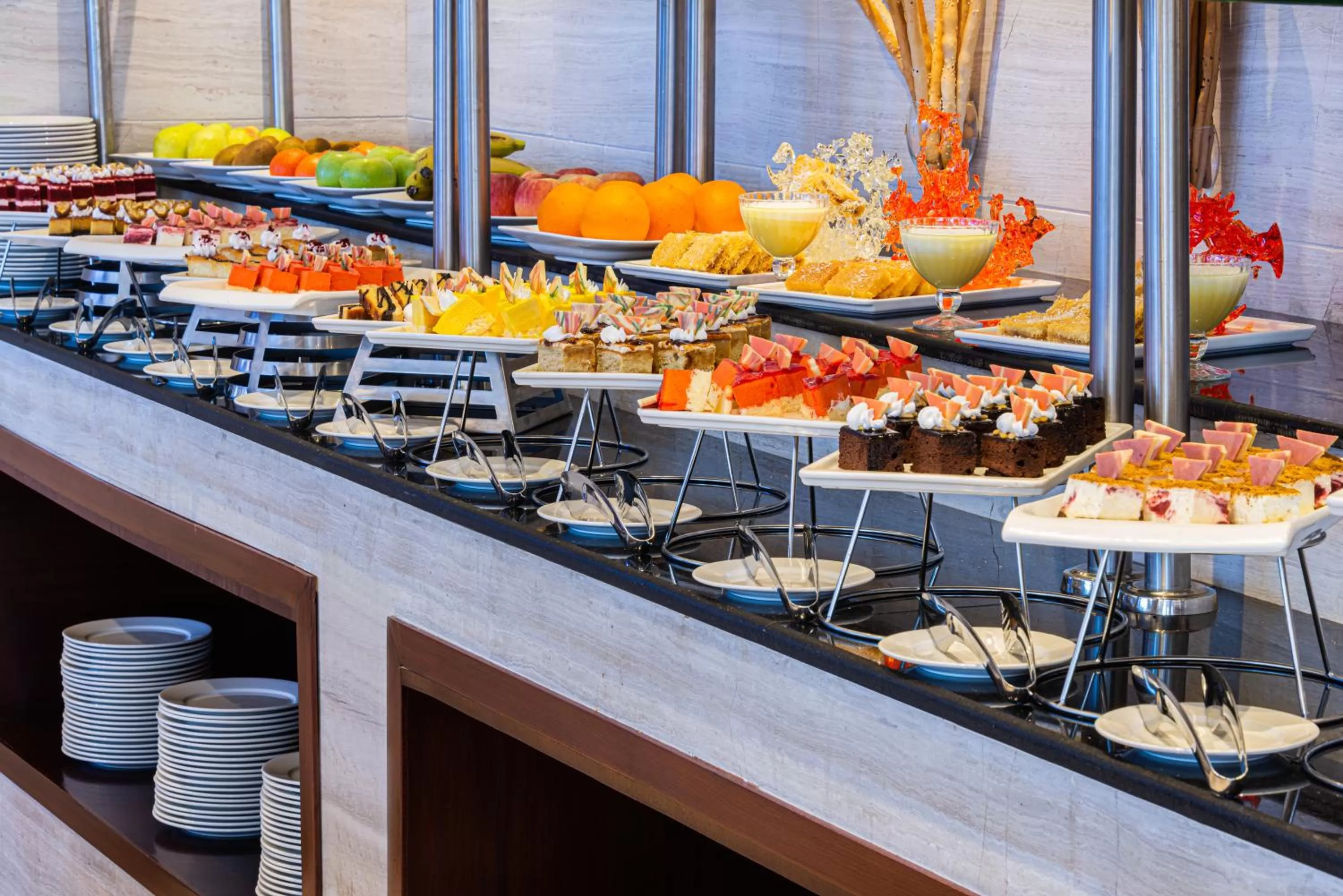 Restaurant/places to eat in Blue Diamond Hotel Jeddah