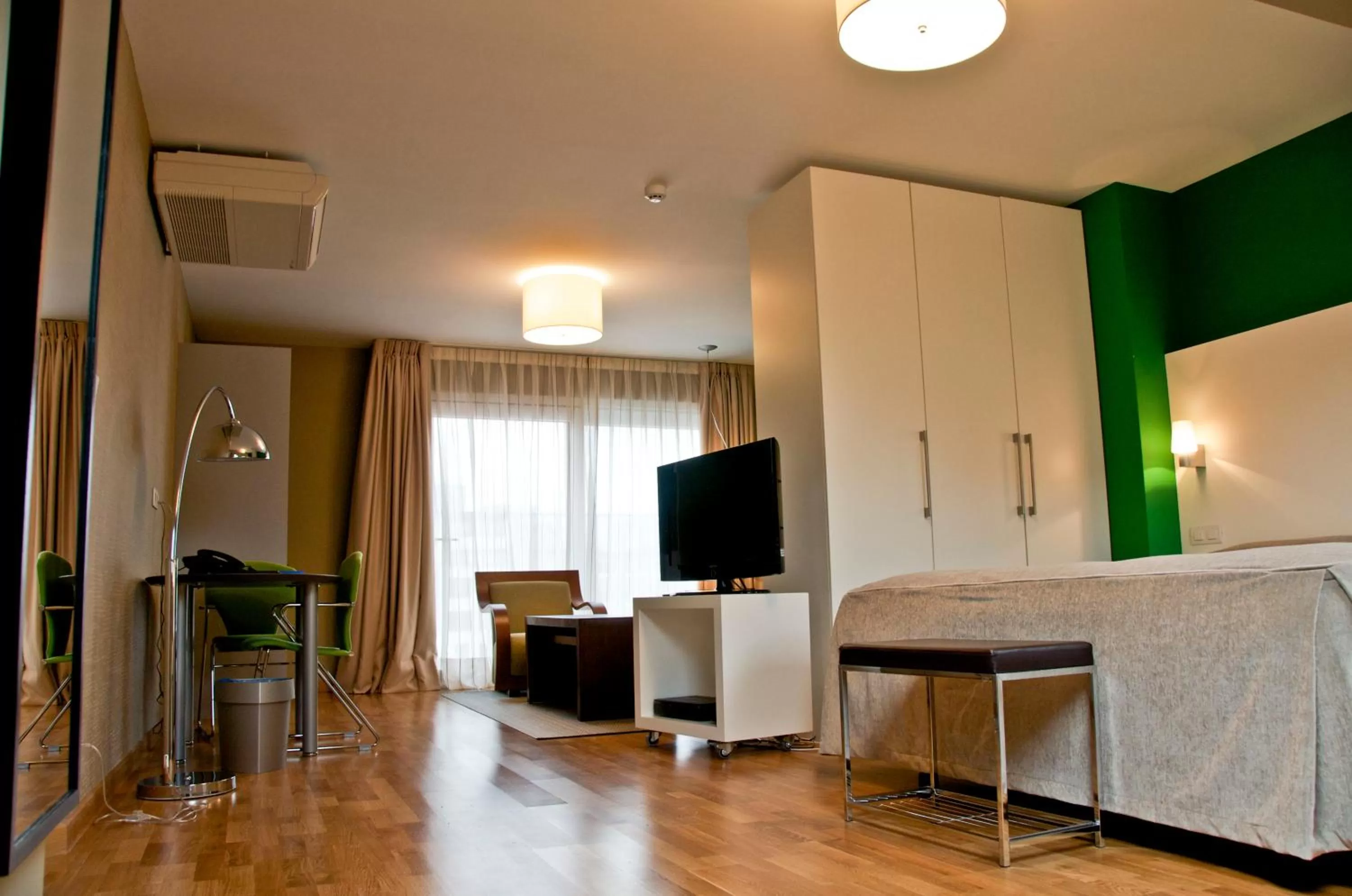 Bed in MAS Aparthotel EU