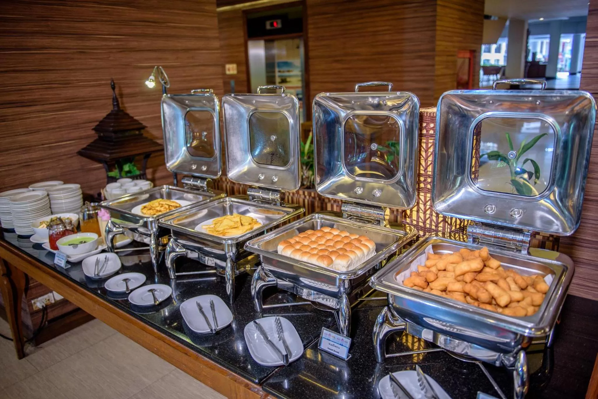 Breakfast in Golden Beach Cha-Am Hotel