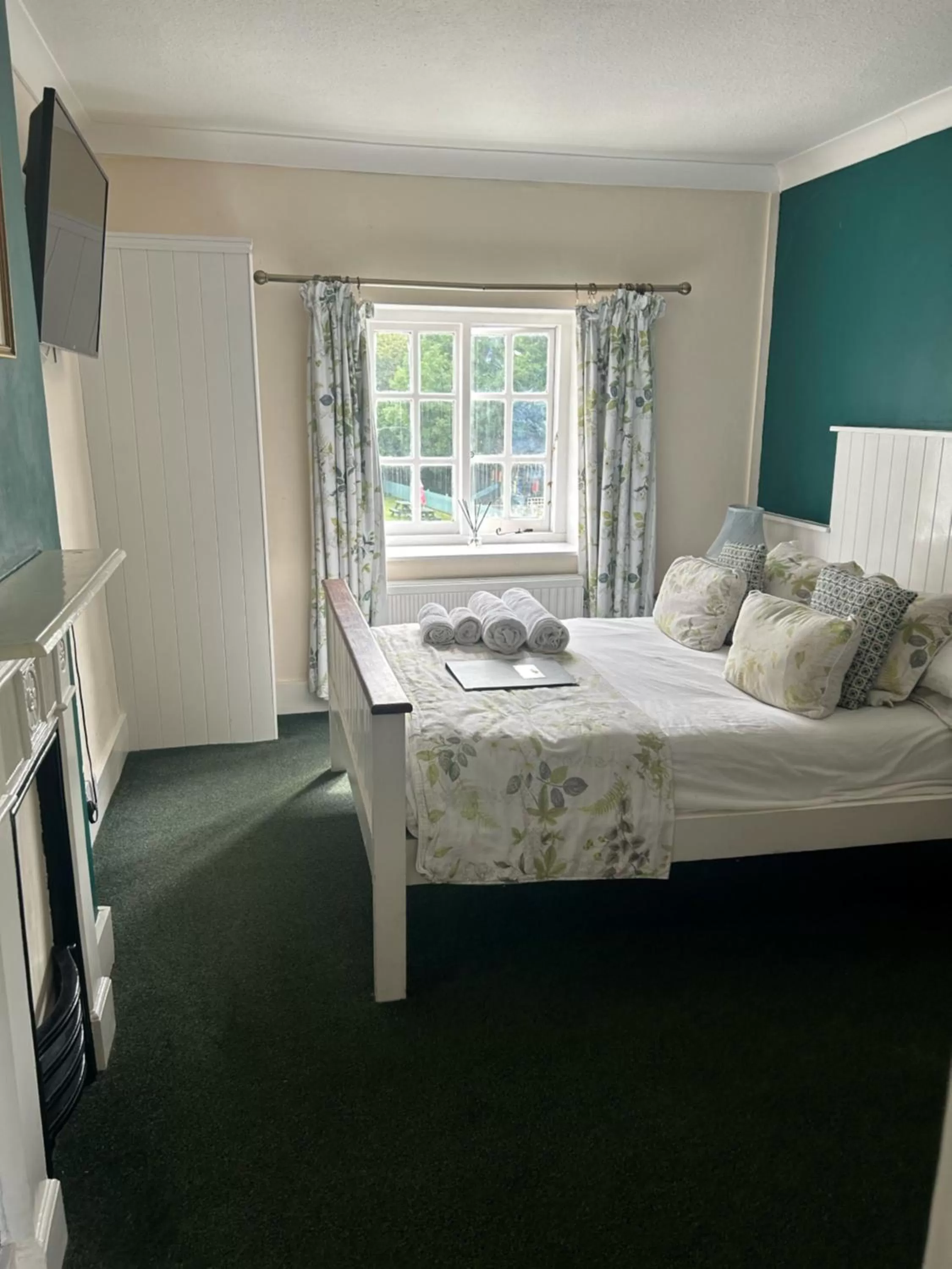 Bed in The Highwayman Hotel