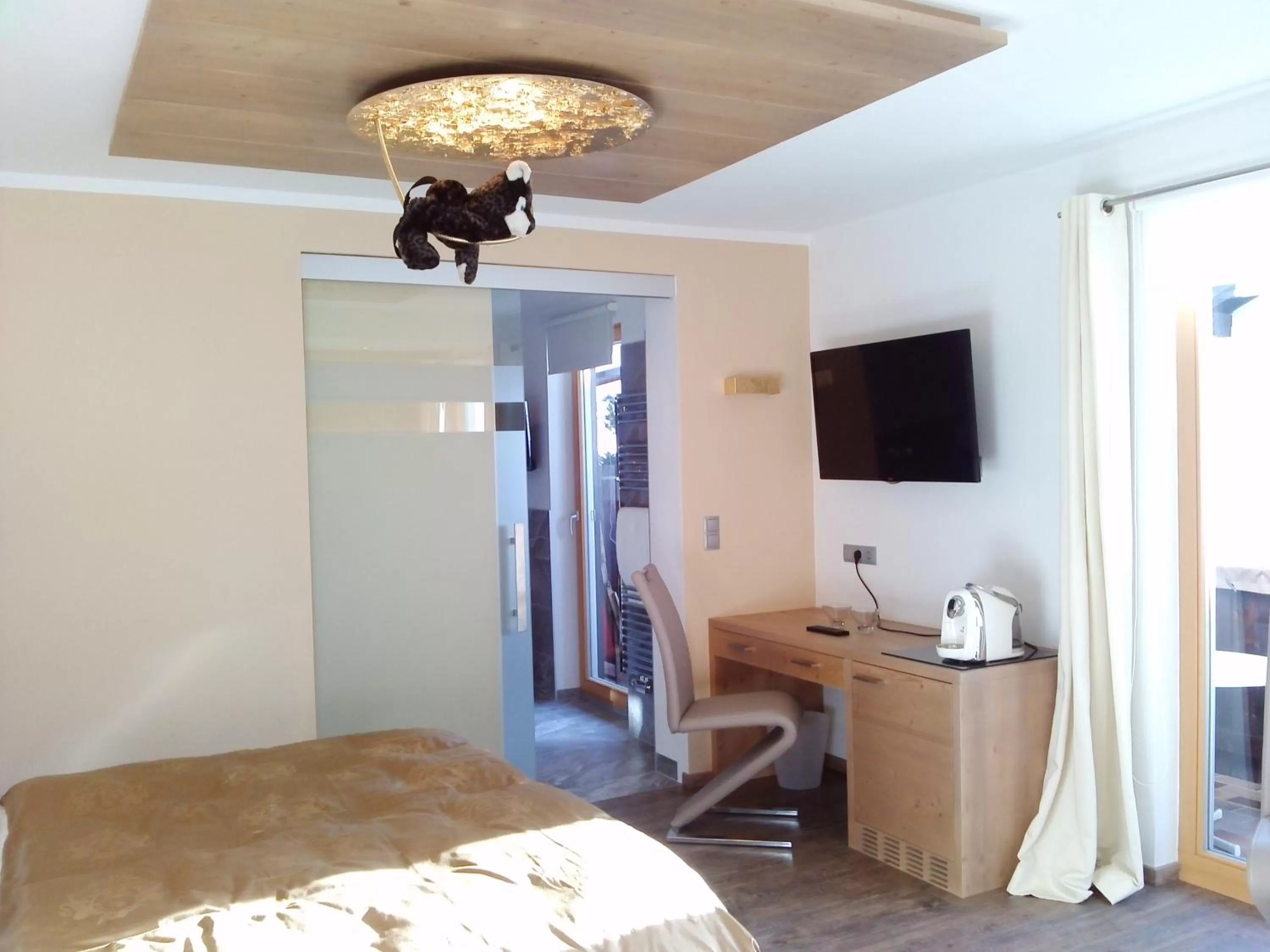 Photo of the whole room, Bed in Hotel Vergeiner