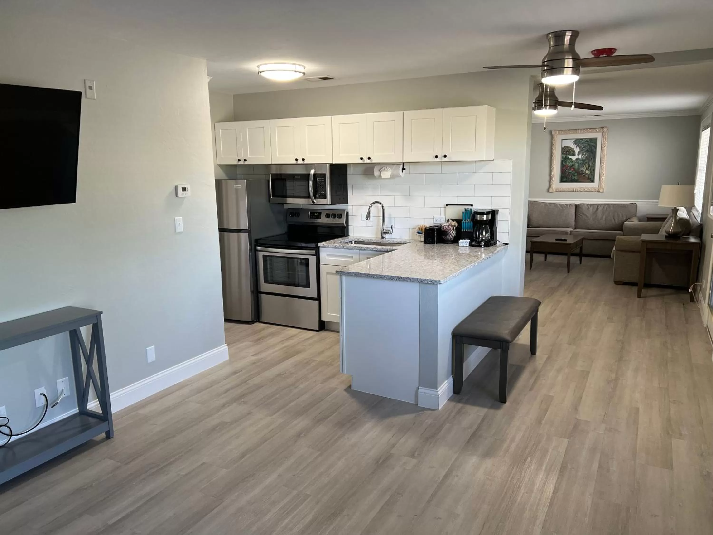 TV and multimedia in Marco Island Lakeside Inn