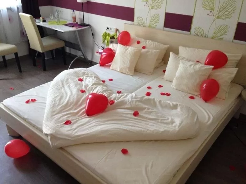 Bed in Hotel DAH-Inn