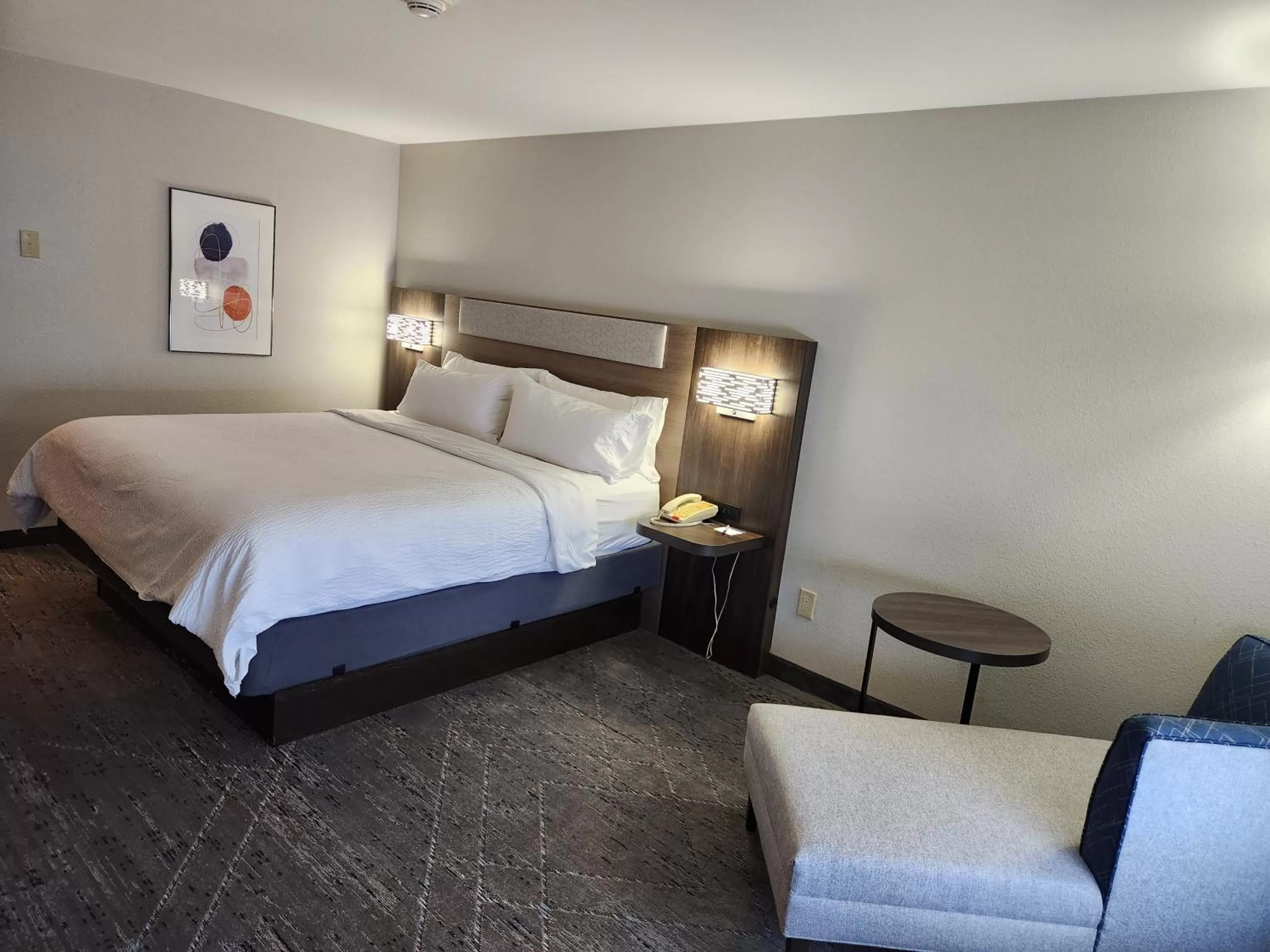 King Room - Mobility Access/Hearing Accessible in Holiday Inn Express & Suites Perry, an IHG Hotel