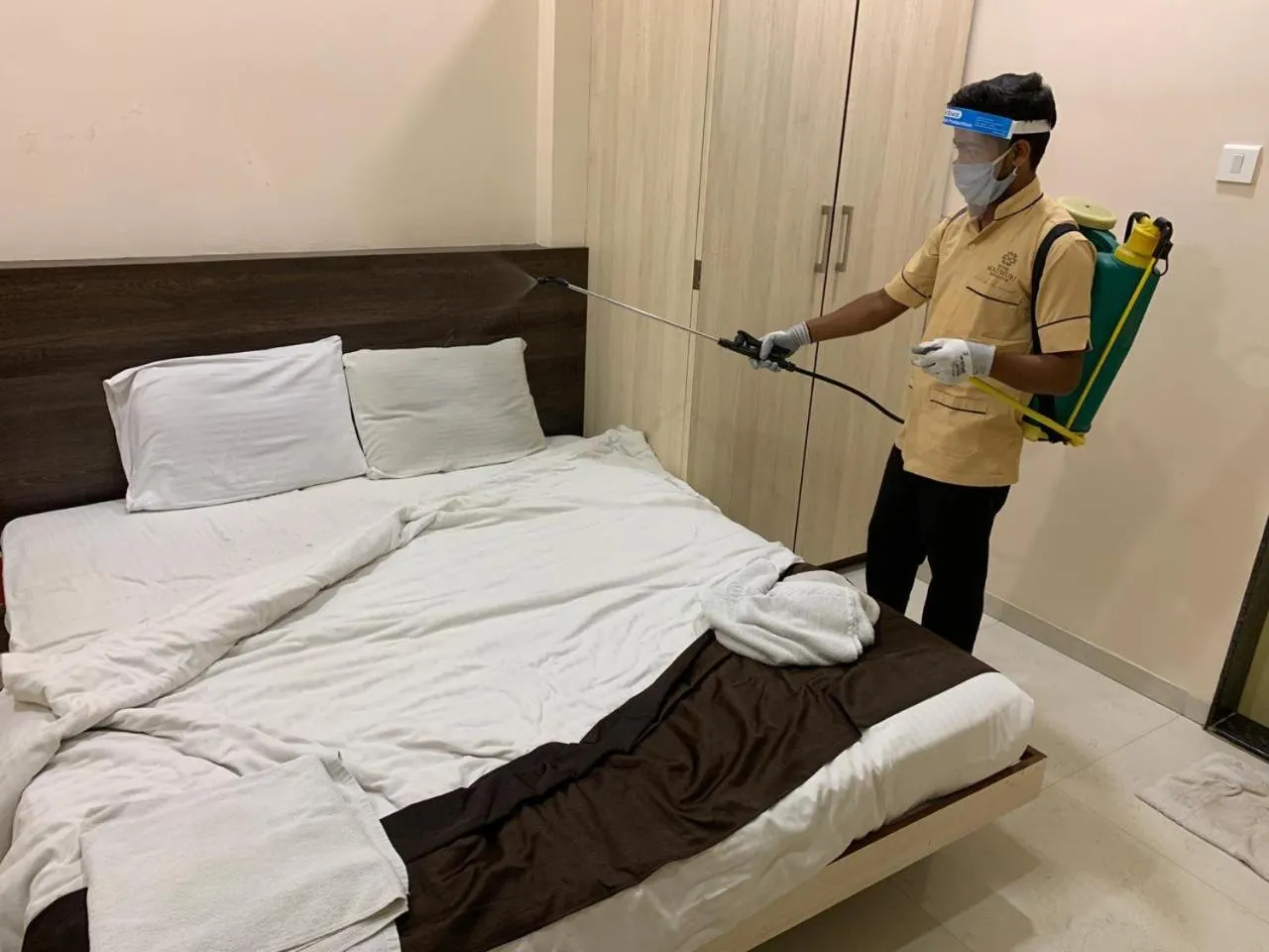Staff, Bed in Hotel Madhuri Executive