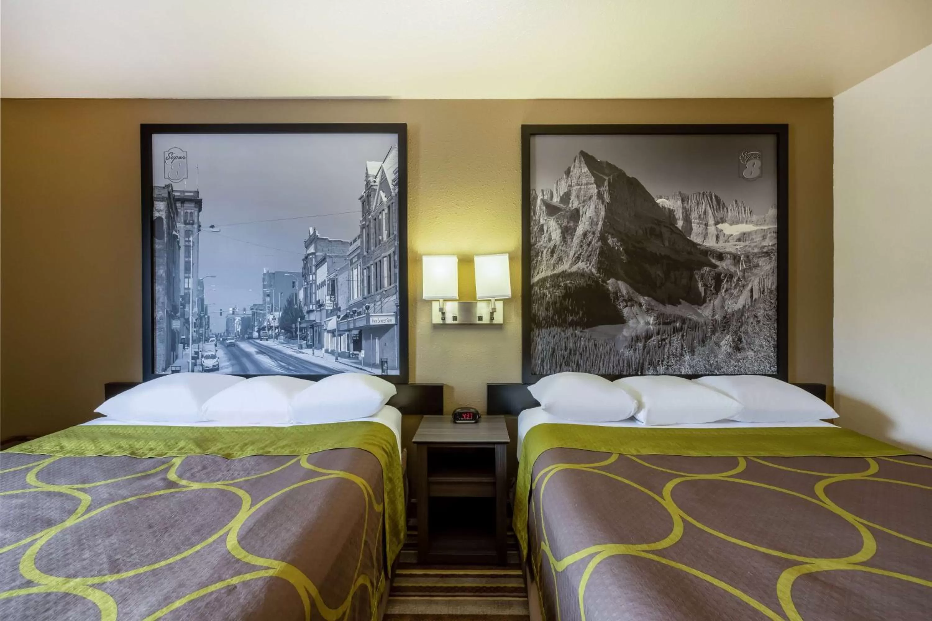 Photo of the whole room, Bed in Super 8 by Wyndham Butte MT