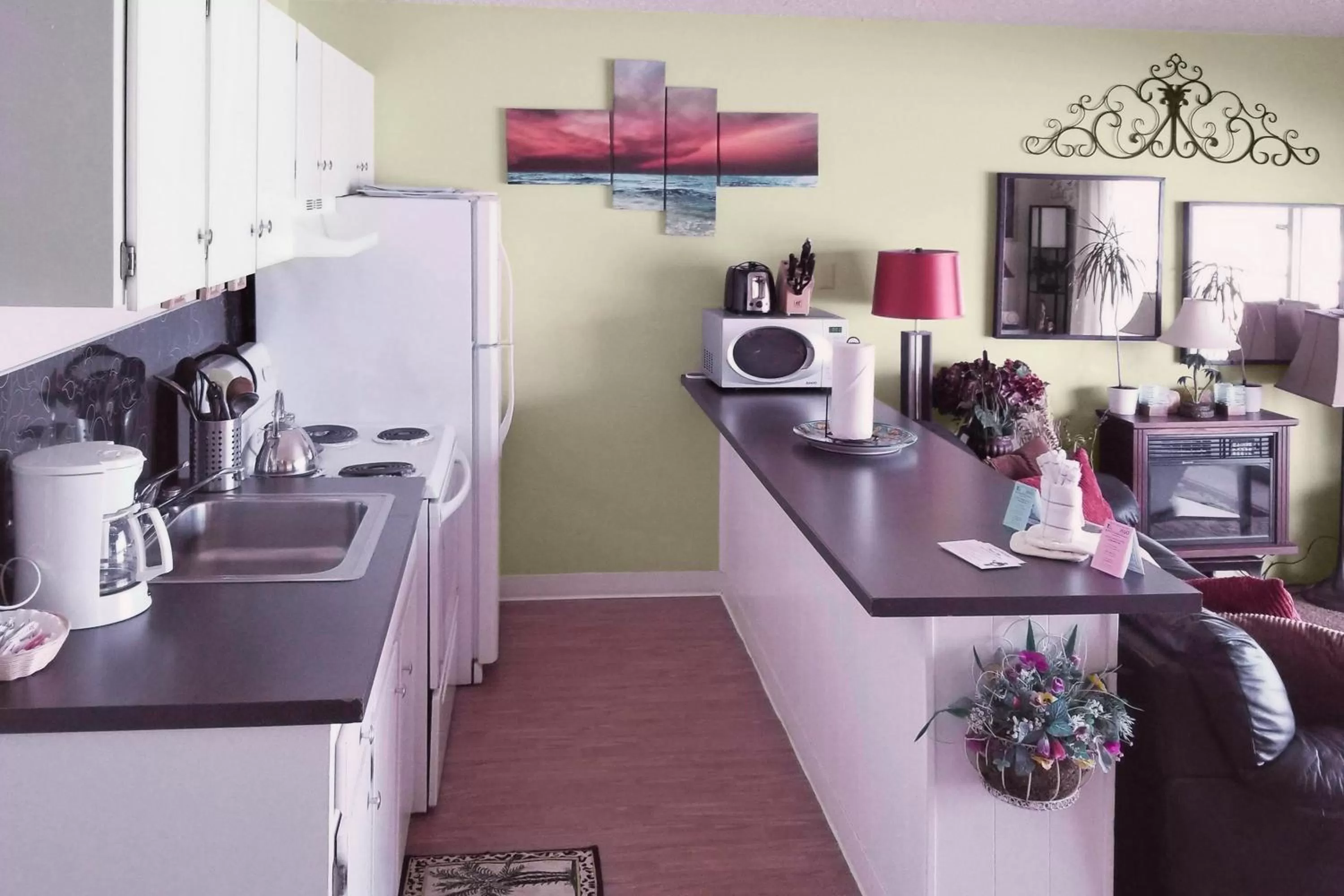 Kitchen or kitchenette, Kitchen/Kitchenette in Ocean Terrace Condominiums