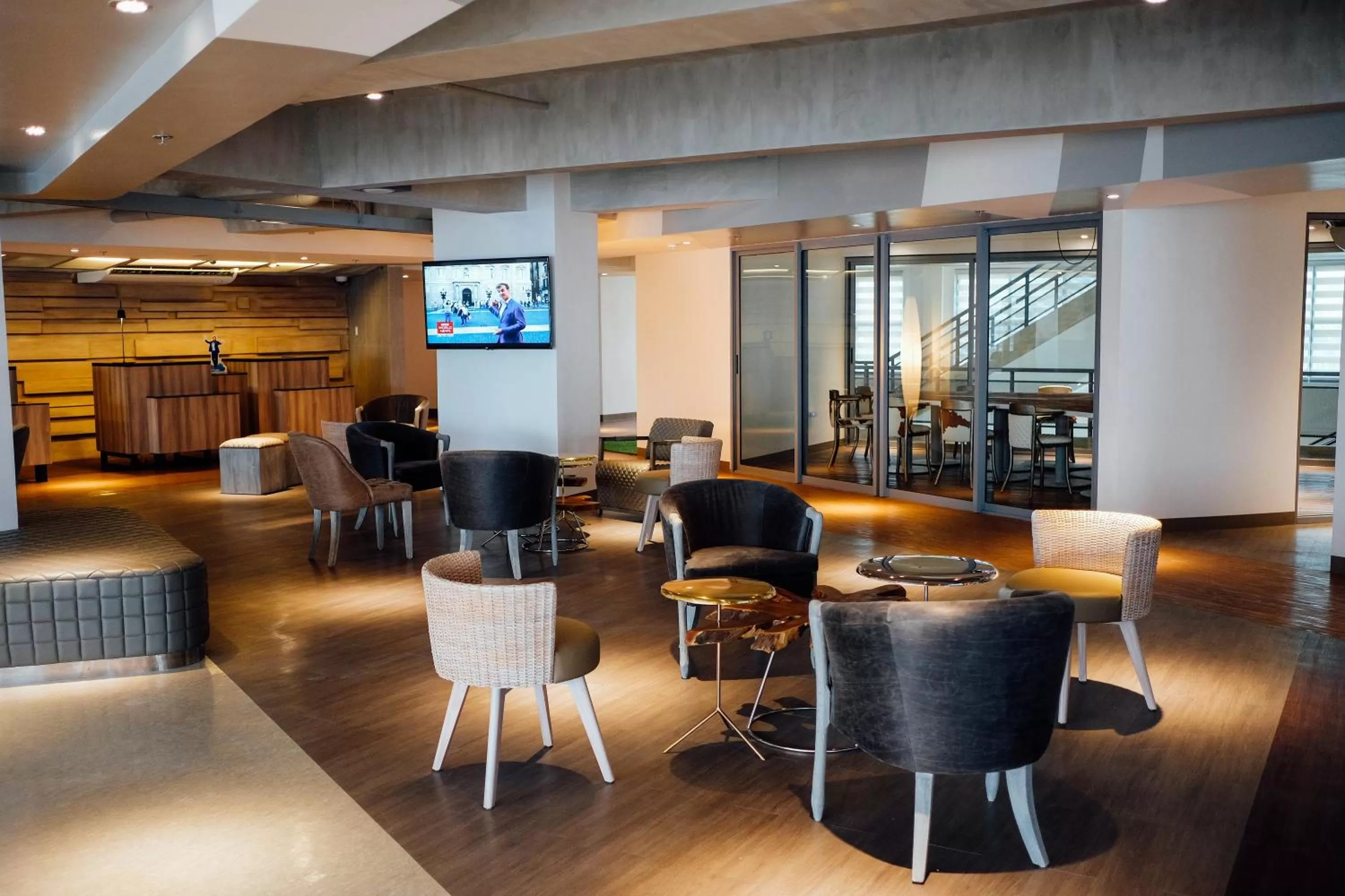 Lobby or reception in TRYP by Wyndham Mall of Asia Manila