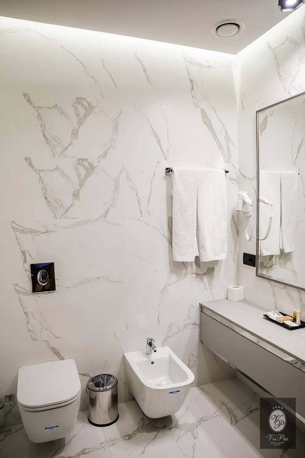 Shower in VisPas Hotel