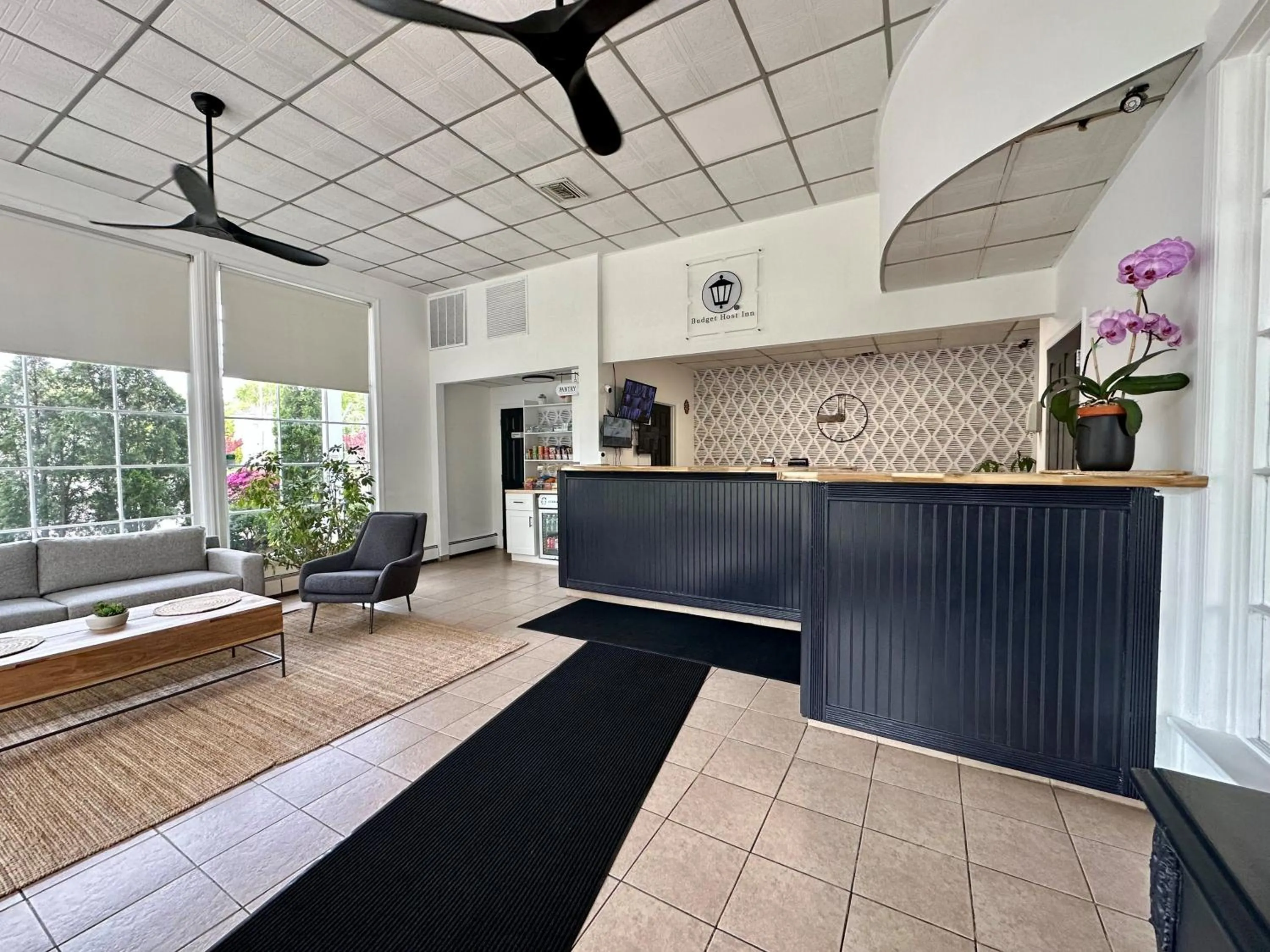 Budget Host East End Hotel in Riverhead