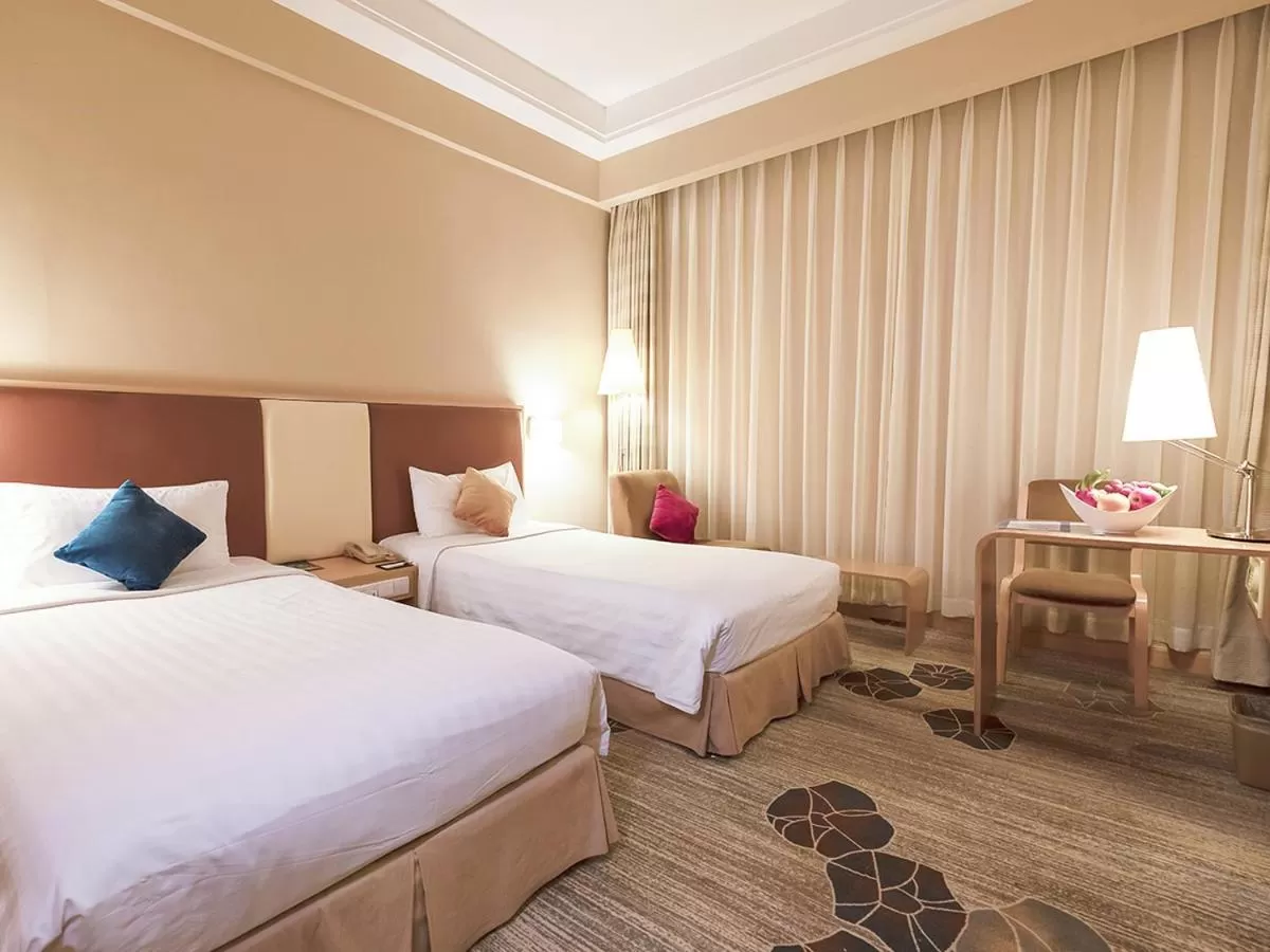 Property building, Bed in Beijing XinQiao Hotel