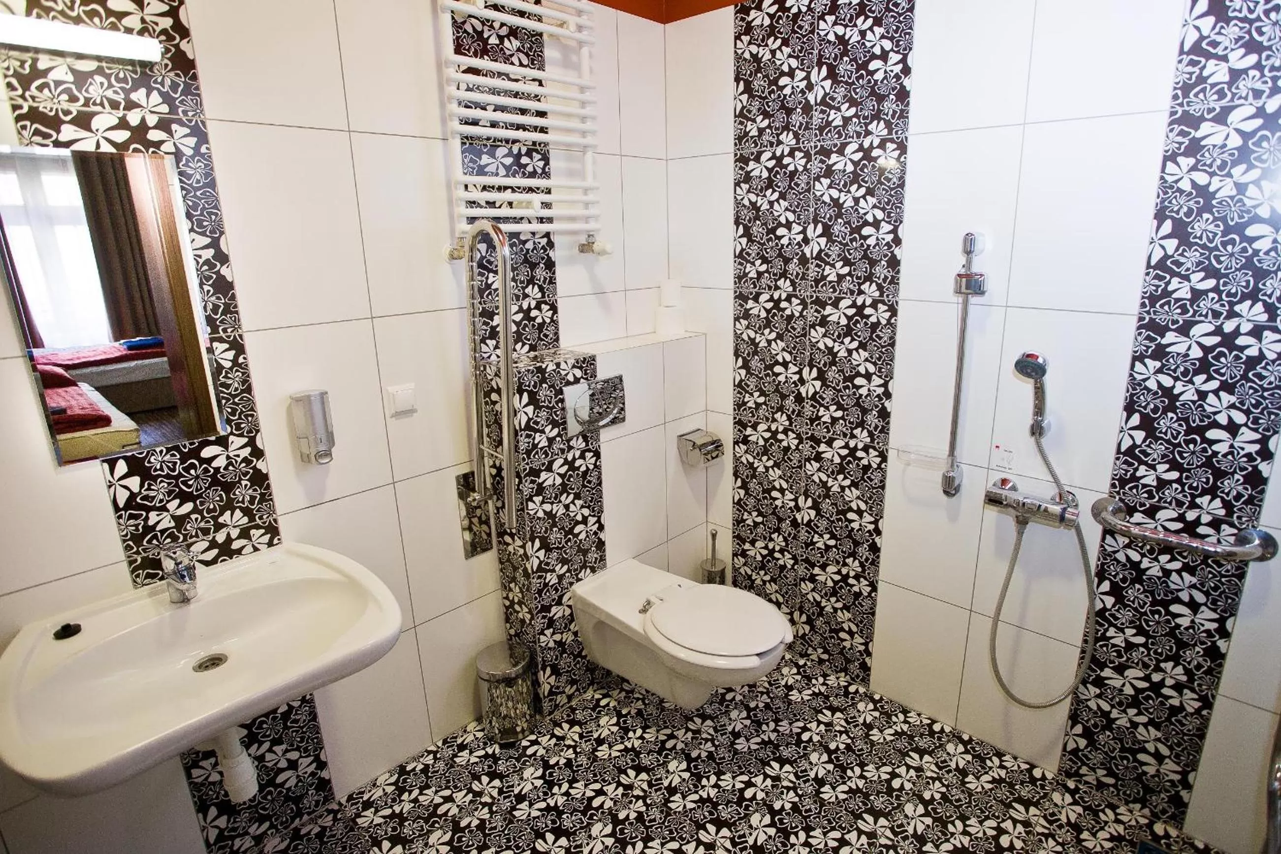 Shower, Bathroom in Akira Bed & Breakfast