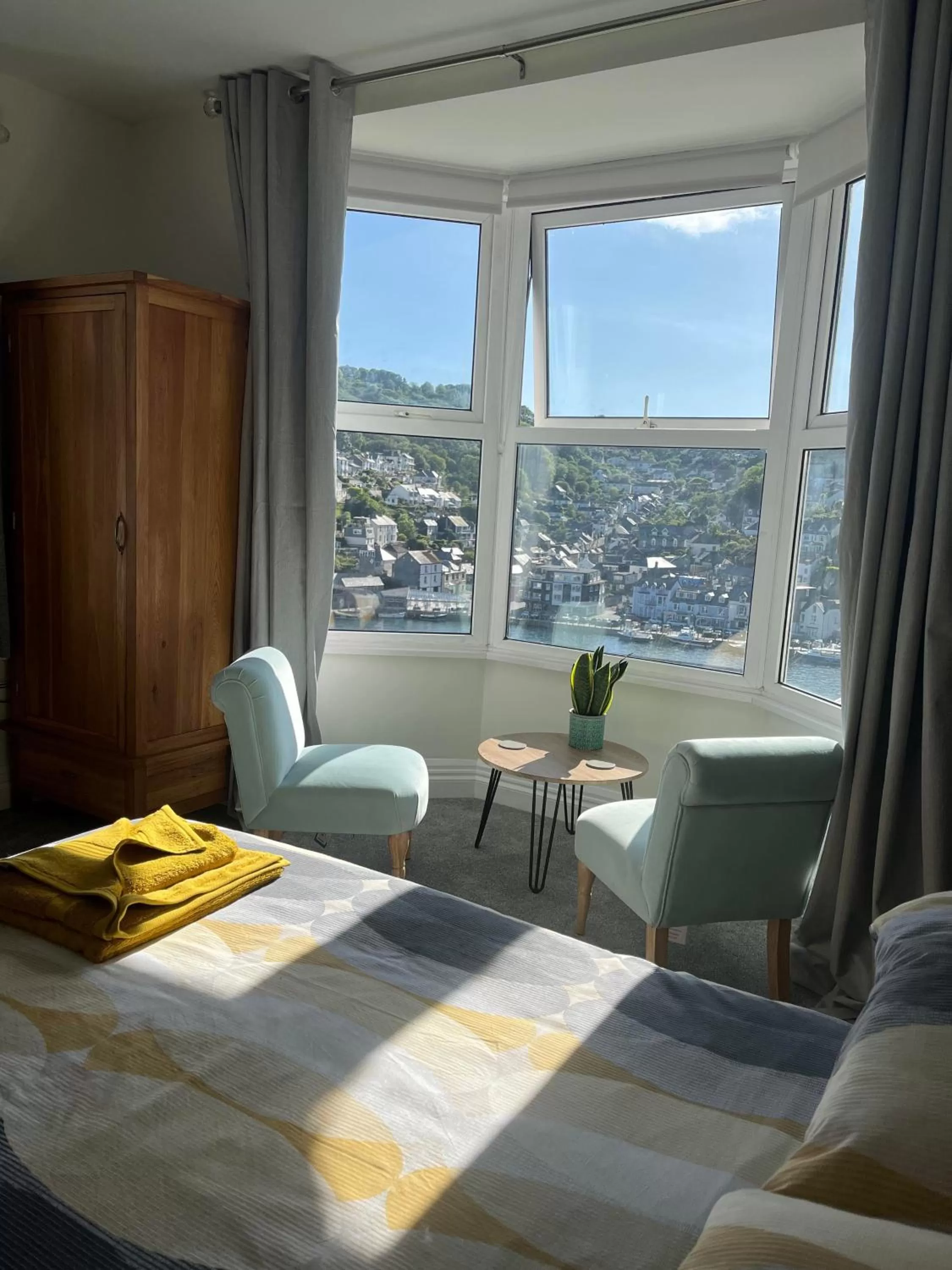 View (from property/room), Bed in Penwyn Bed and Breakfast