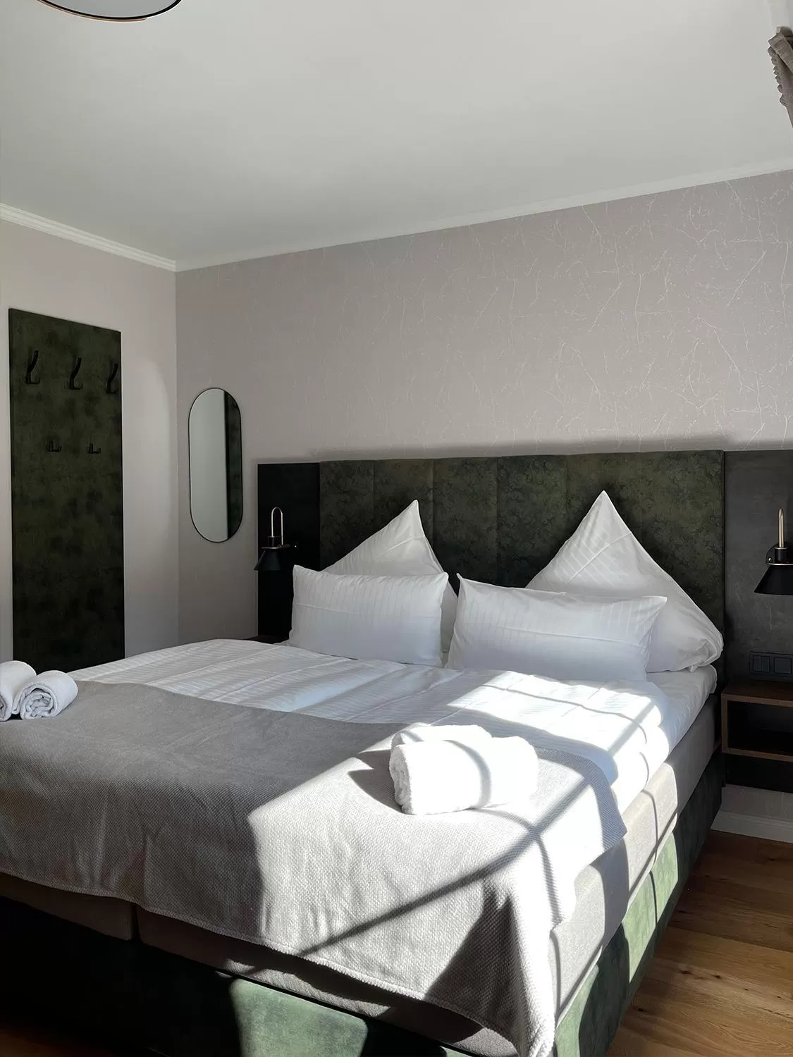 Photo of the whole room, Bed in Schlosshotel Brilon-Wald